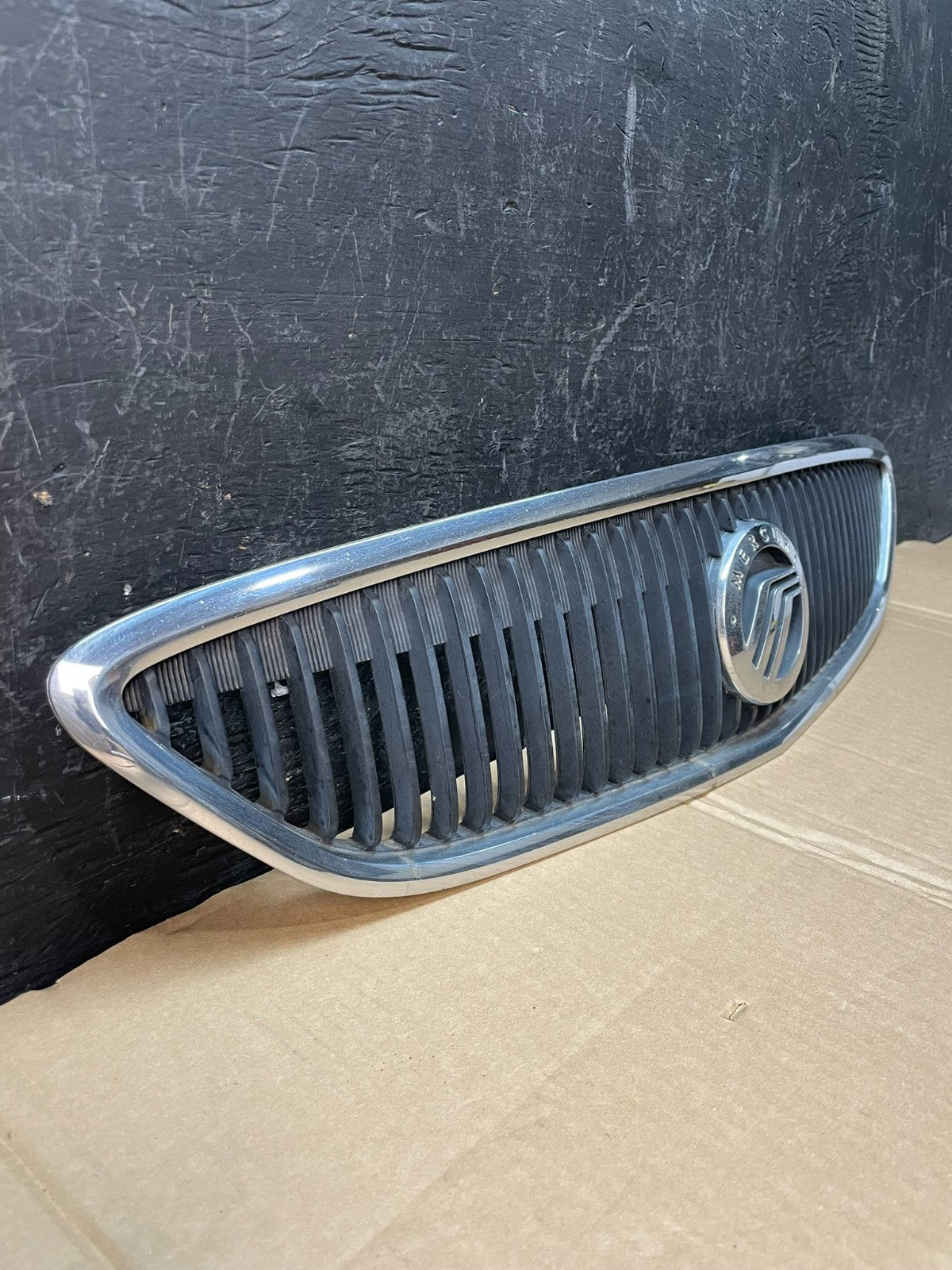 2000 to 2003 Mercury Sable Front Upper Grille Grill ac5332 DG1