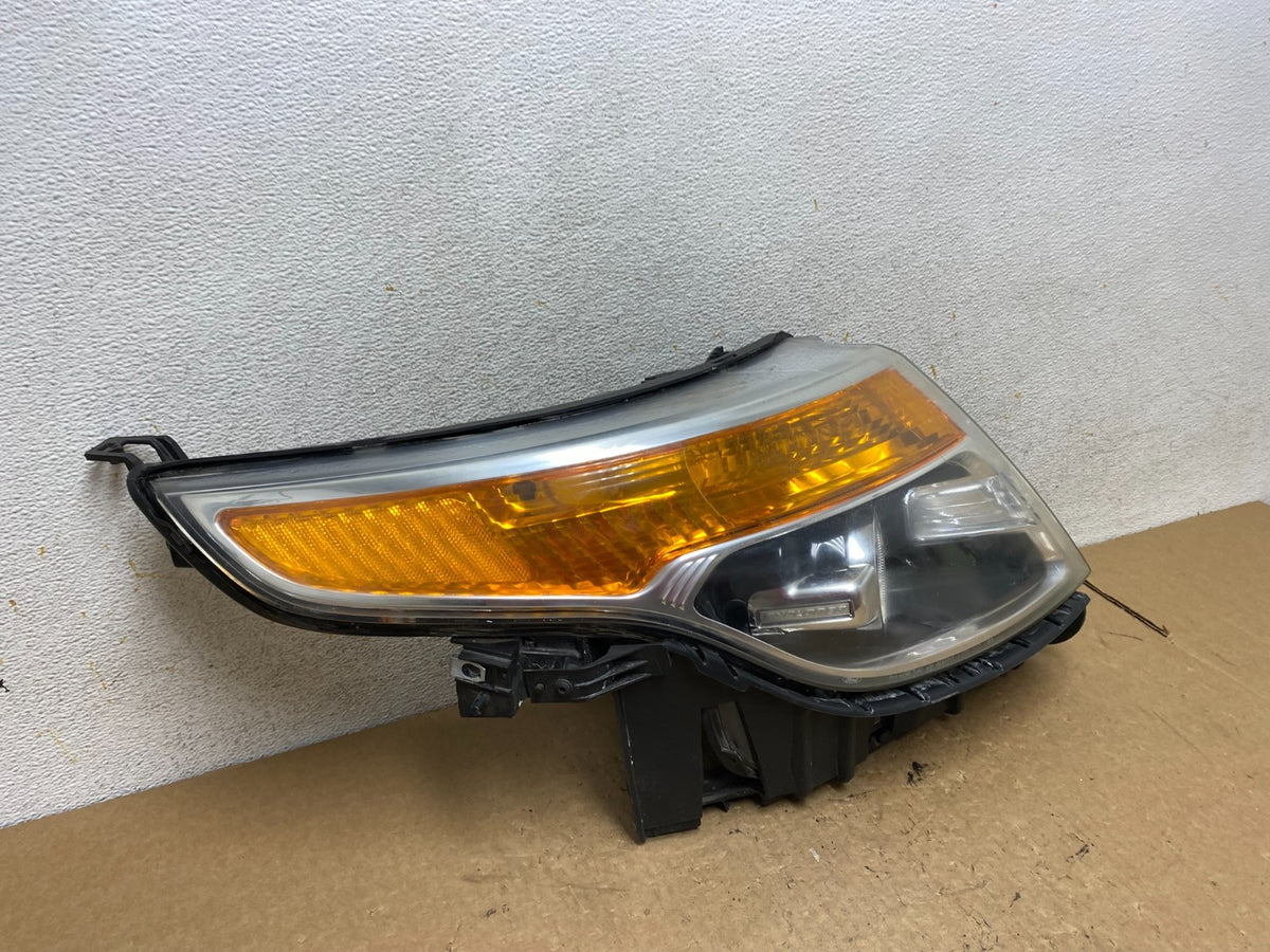 2011 to 2015 Ford Explorer Right Passenger Halogen Headlight AI3596 DW2