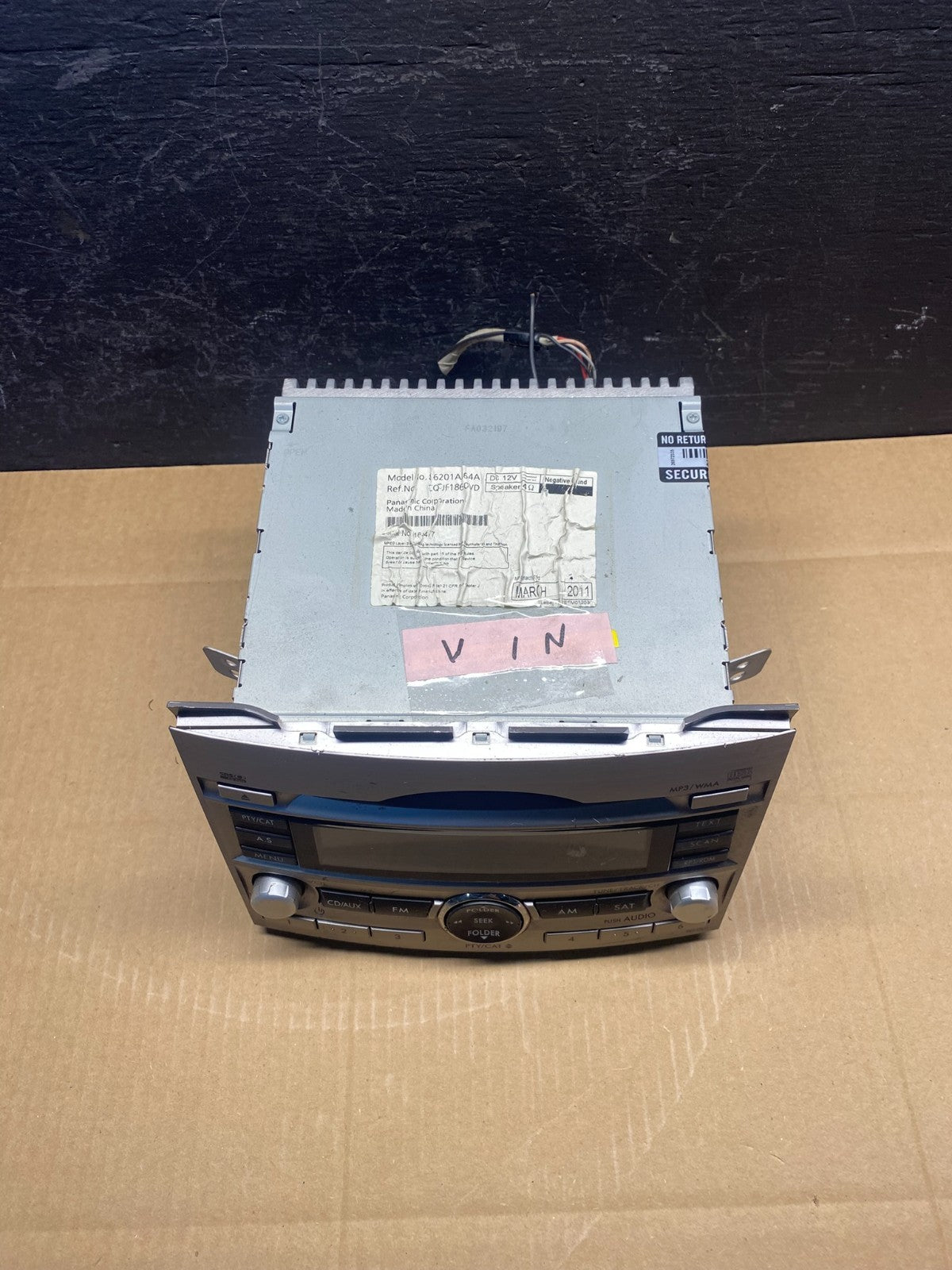 2010 to 2012 Subaru Legacy AM FM CD MP3 Radio Player AD1536 DG3