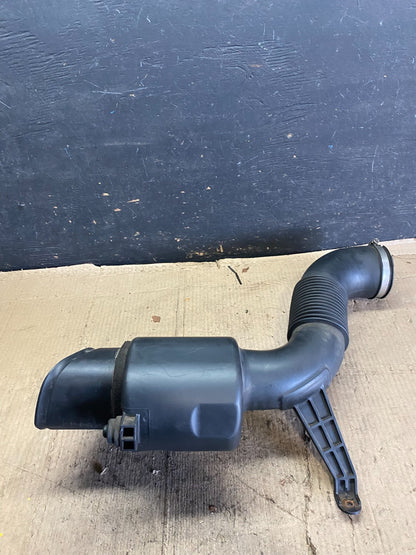 2007 to 2011 Toyota Tundra 4.0L Air Cleaner Intake Hose OEM P0902 DG0