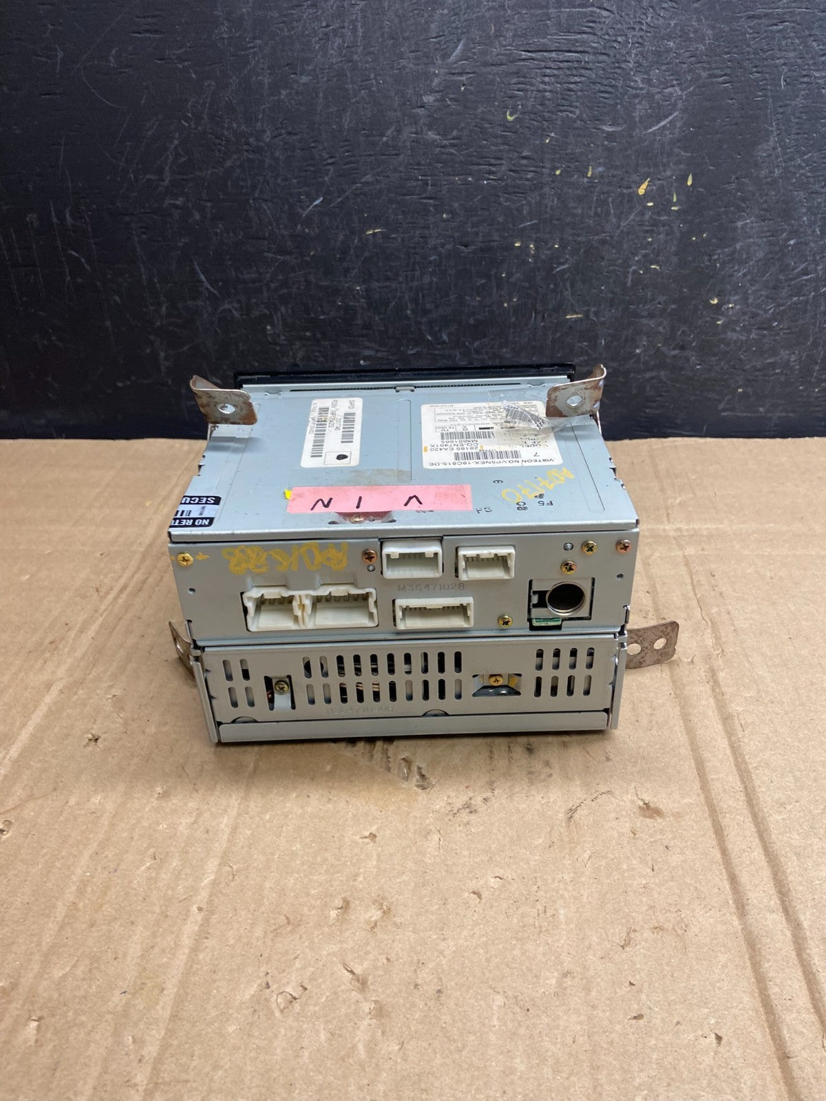 2005 2006 2007 Nissan Pathfinder Am Fm Cd Player Radio Receiver AD7170 DG3
