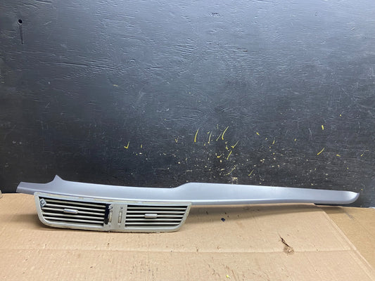 2009 to 2014 Volkswagen Routan Dash Center Trim Bezel Panel Vents y5380 DG0