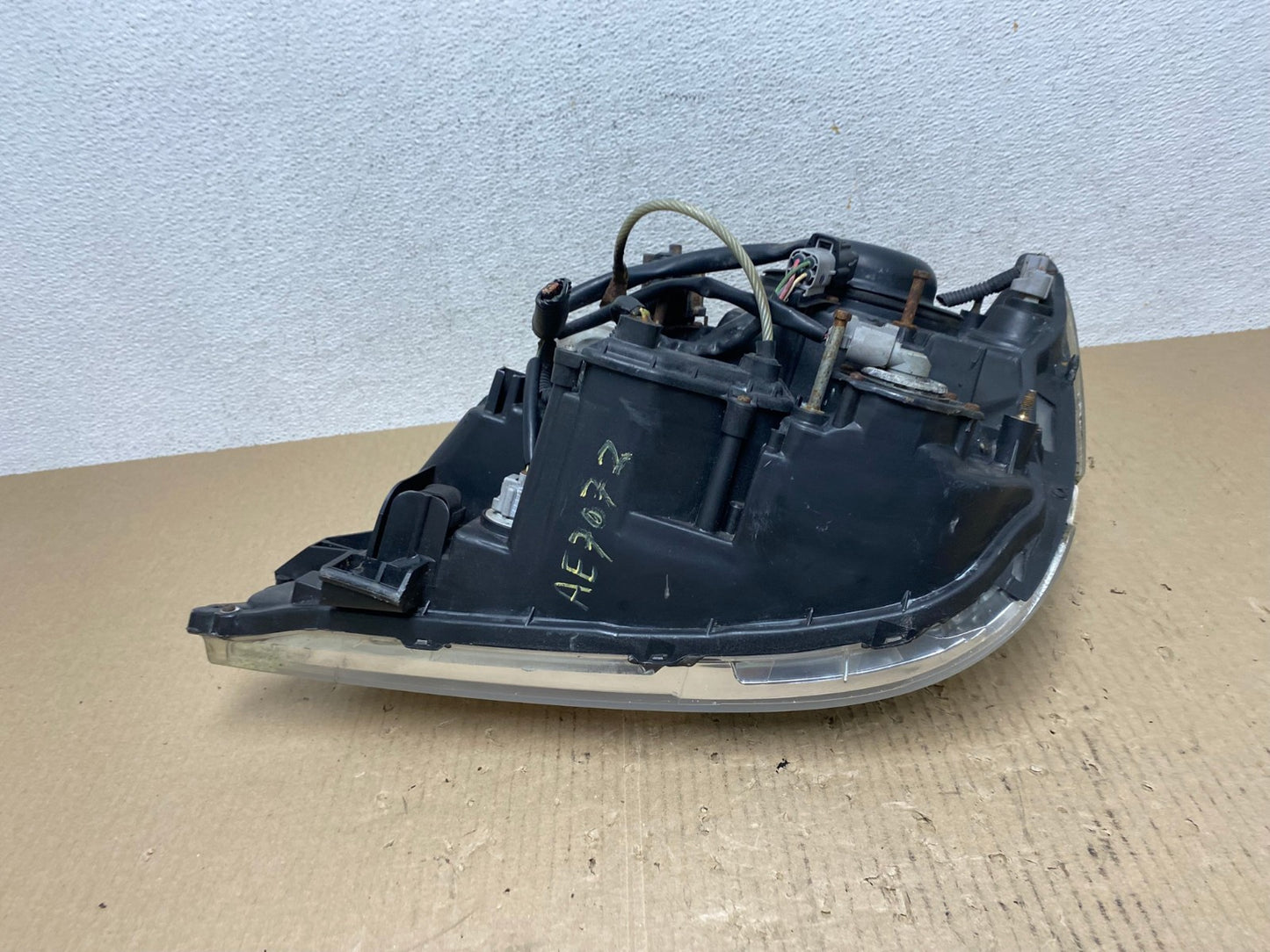 2001 2002 2003 Lexus RX300 Right Passenger Headlight Xenon HID AE7072 LK8