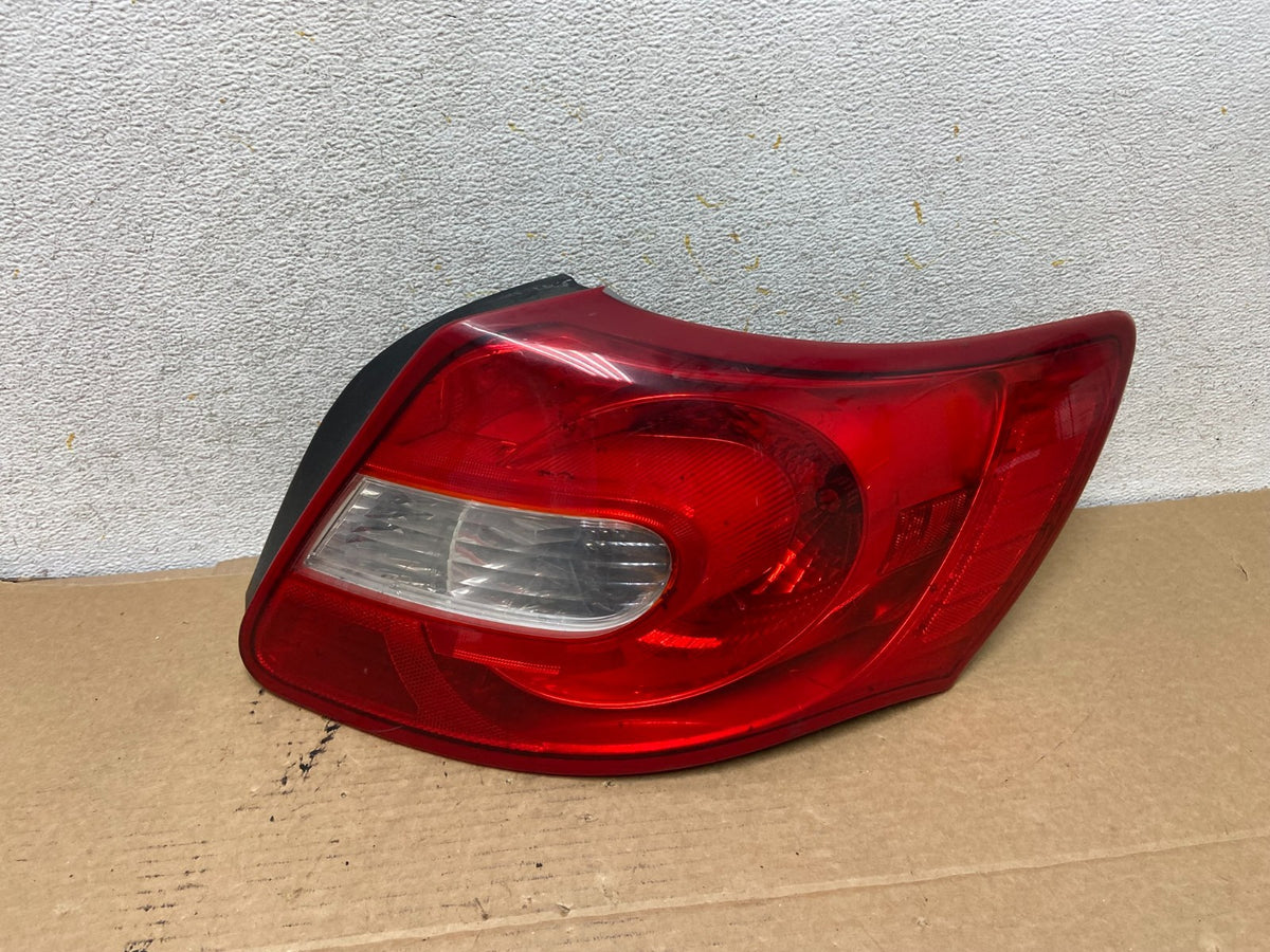 2010 to 2013 Suzuki Kizashi Right Passenger RH Tail Light AH7829 DG0