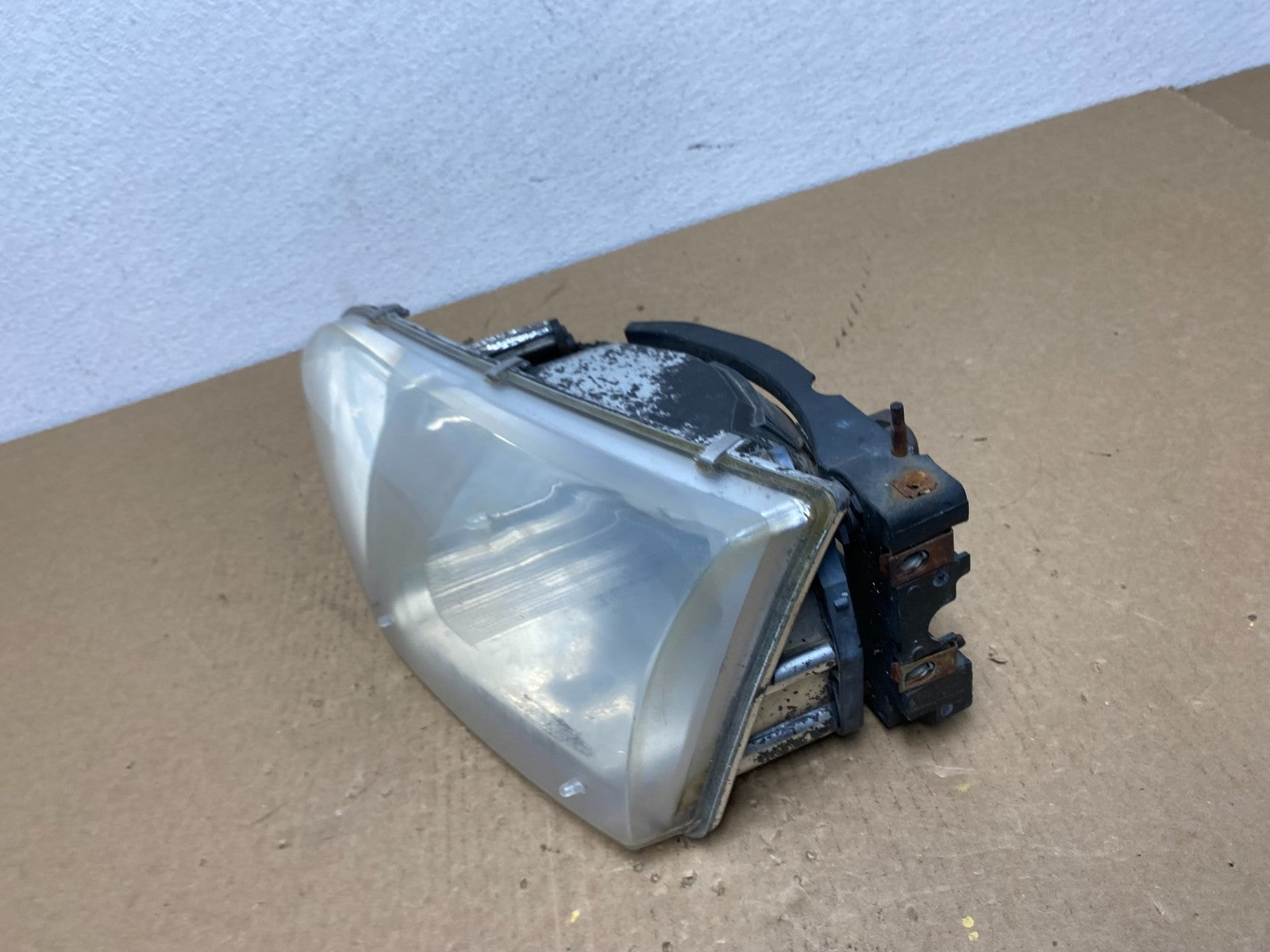 2001 to 2002 Nissan Quest Left Driver LH Side Halogen Headlight AC1206 DW1