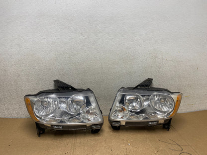 2011-2013 Jeep Grand Cherokee Left+Right Halogen Headlights U9961 DW0