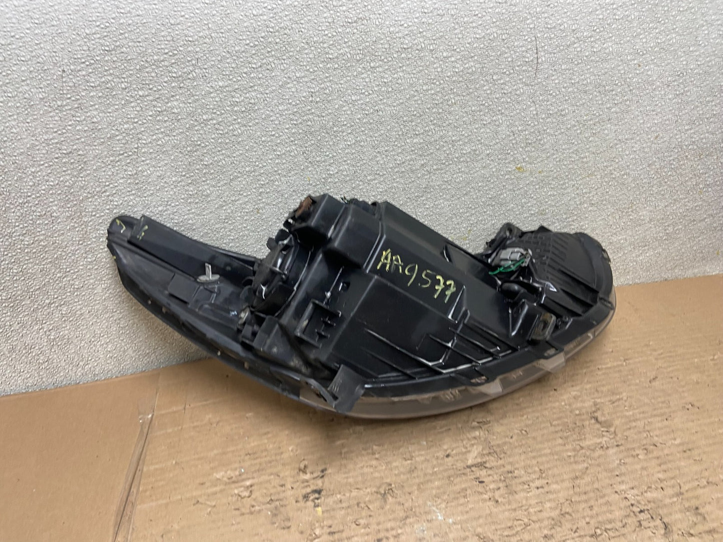 2013 to 2017 Hyundai Accent Left Driver LH Side Headlight AA9577 DW7