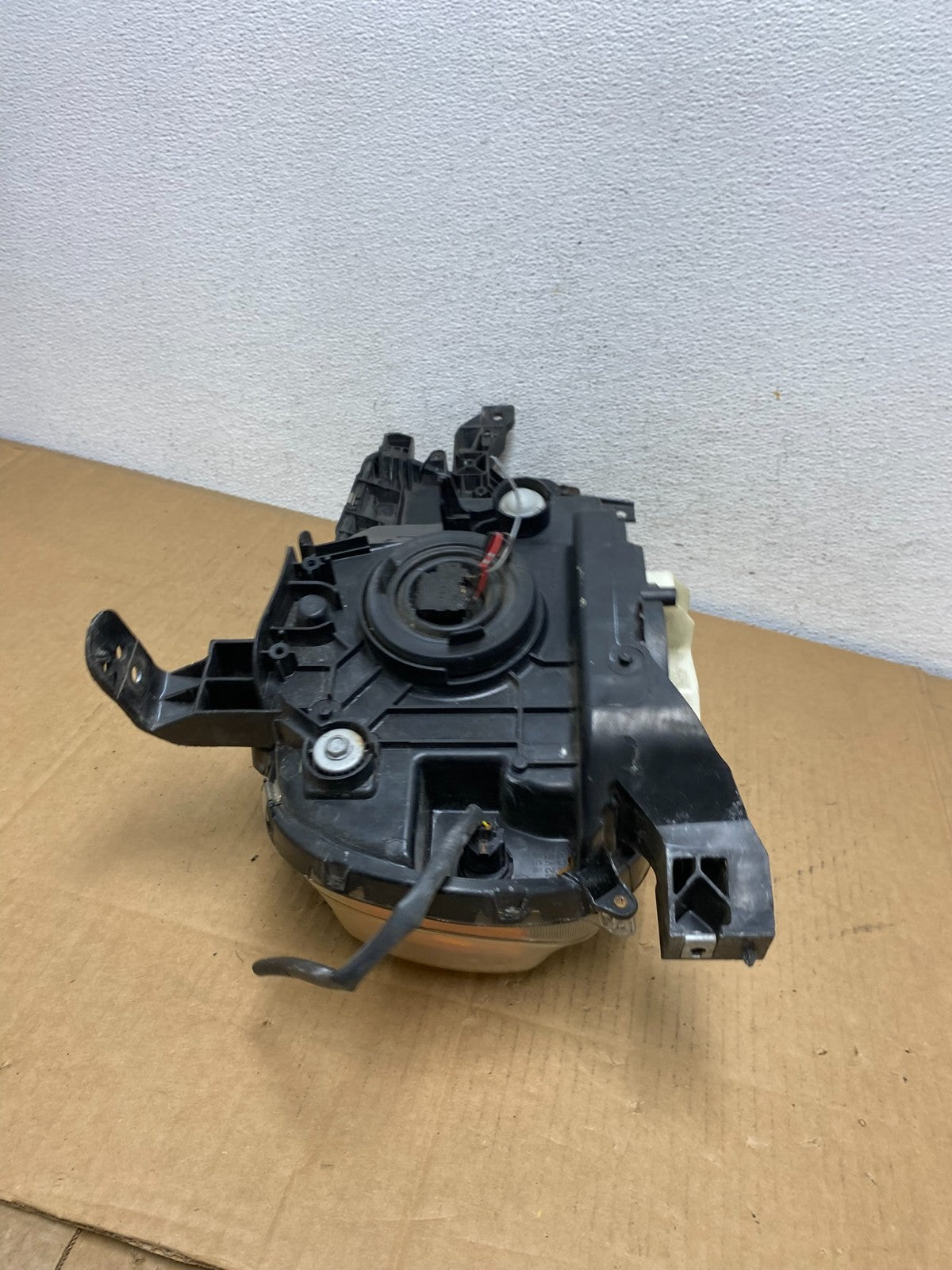 2009-2011 Nissan Cube Left Driver LH Side Headlight Halogen AD0821 DW8