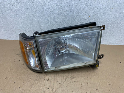 1996 to 2002 Toyota 4Runner Halogen Right Headlight AE6155 DW0