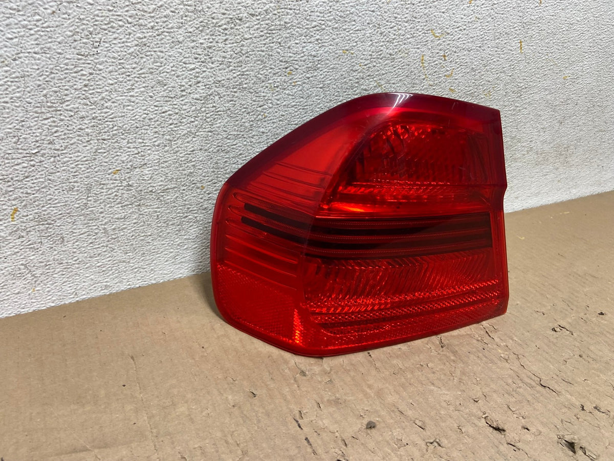 2006 2007 2008 BMW 328i 3 Series Left Driver Lh Side Tail Light AH5970 LK1