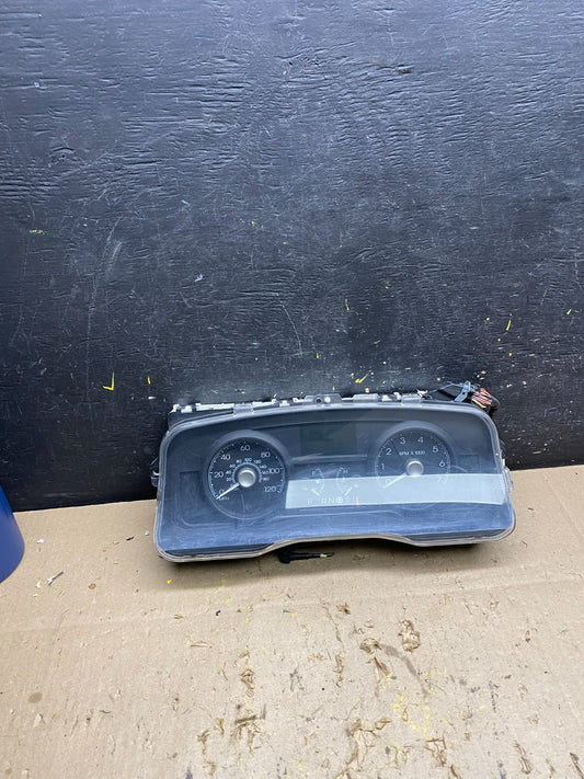 2009 to 2011 Lincoln Town Car Speedometer Cluster Gauge u5588 DG0