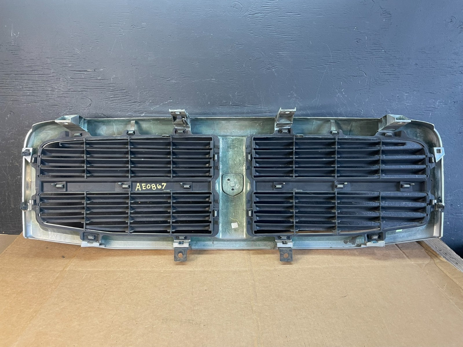 2004 to 2006 Dodge Durango Front Upper Chrome Grill Grille AE0867 DG3