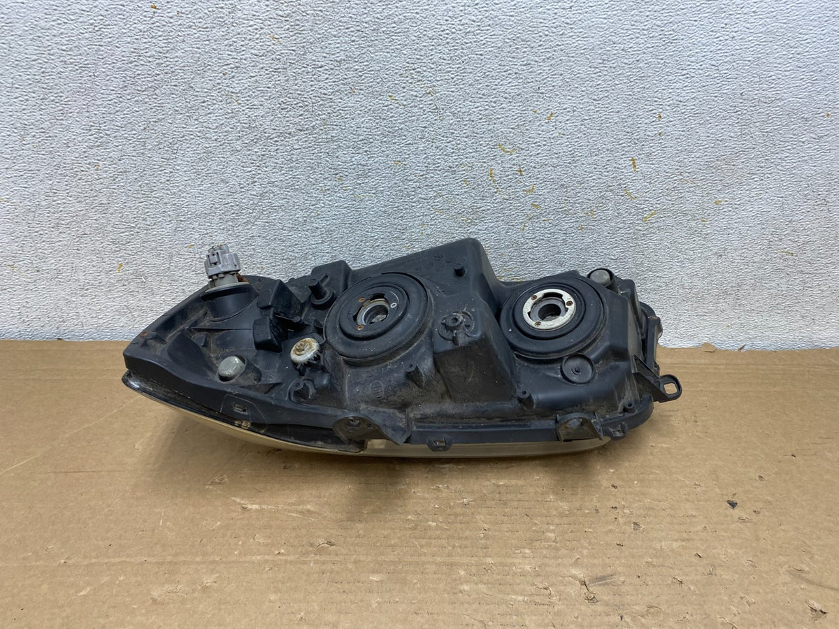 2004 2005 2006 Toyota Highlander Headlight Right Passenger RH Side AH8528 DW8