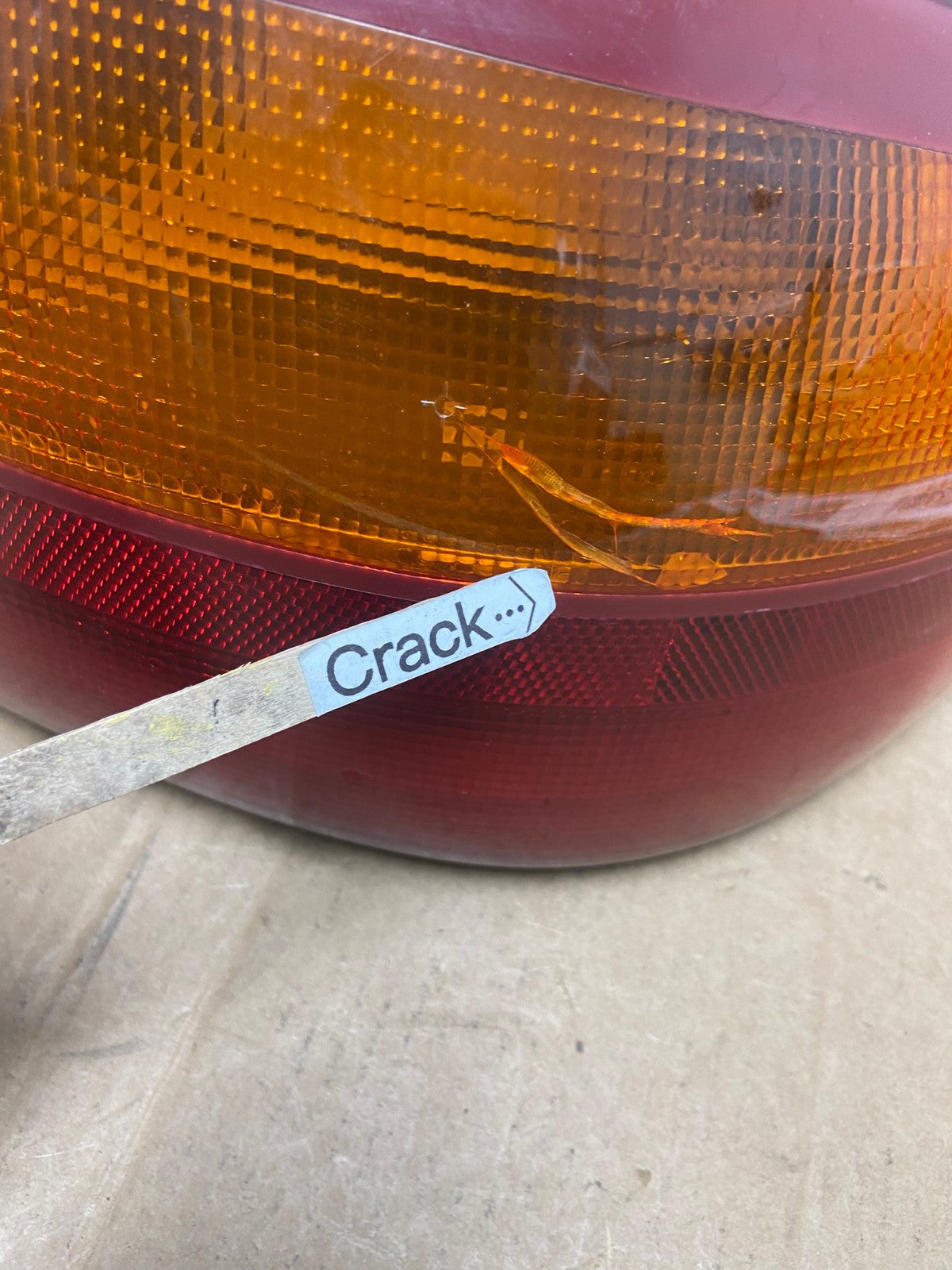 1997 to 2003 Chevrolet Malibu Passenger Right RH Side Tail Light AD5445 LK5