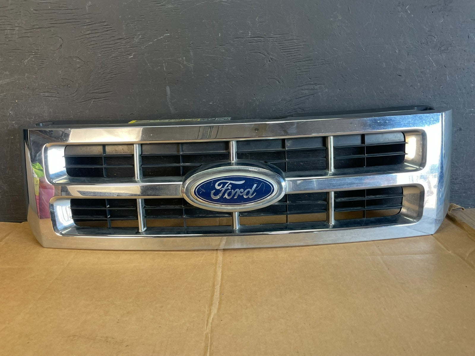 2008 to 2012 Ford Escape Front Upper Grill Grille ae0830 DG0