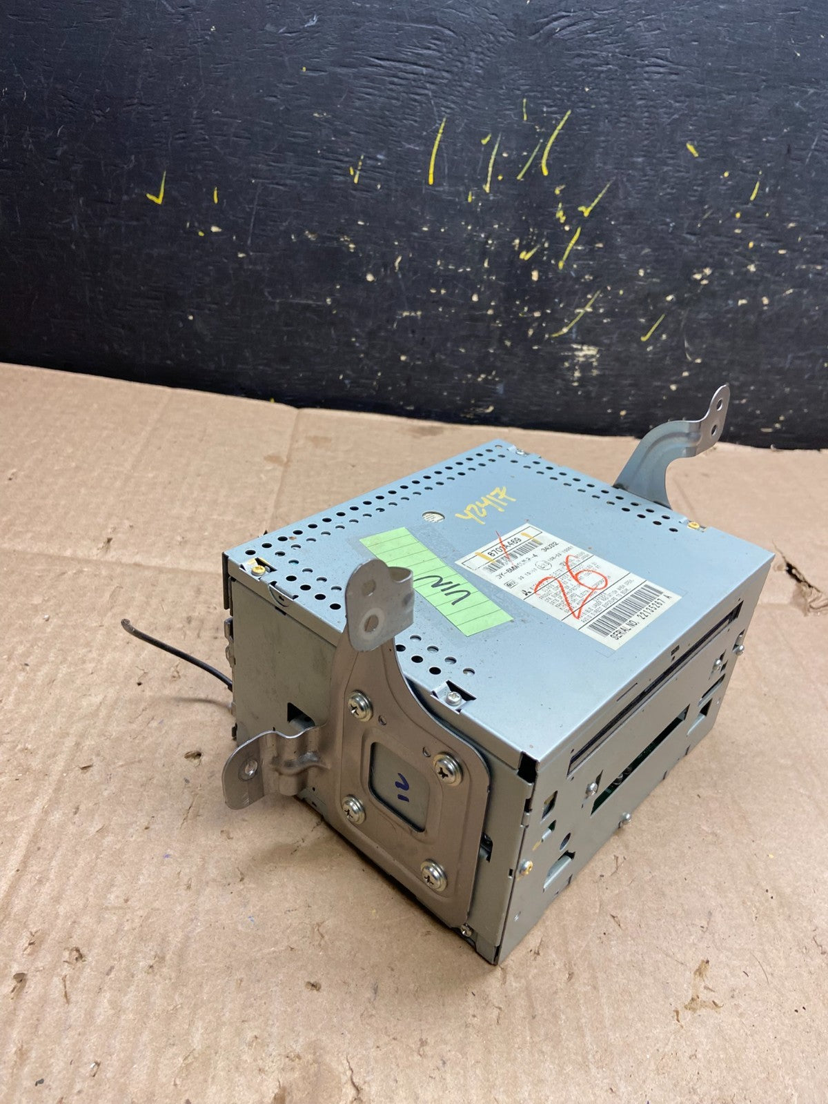 2007 2013 Mitsubishi Outlander AM/FM/CD/MP3 Radio Head Unit Receiver  Y2417 DG1