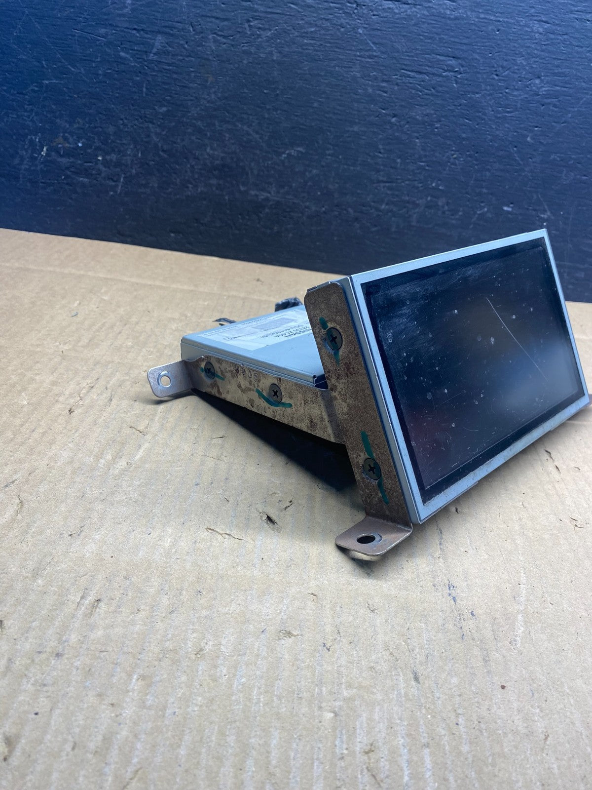 2004 2005 Nissan Armada QX56 Radio Audio Navigation Screen Display AD1588 DG1