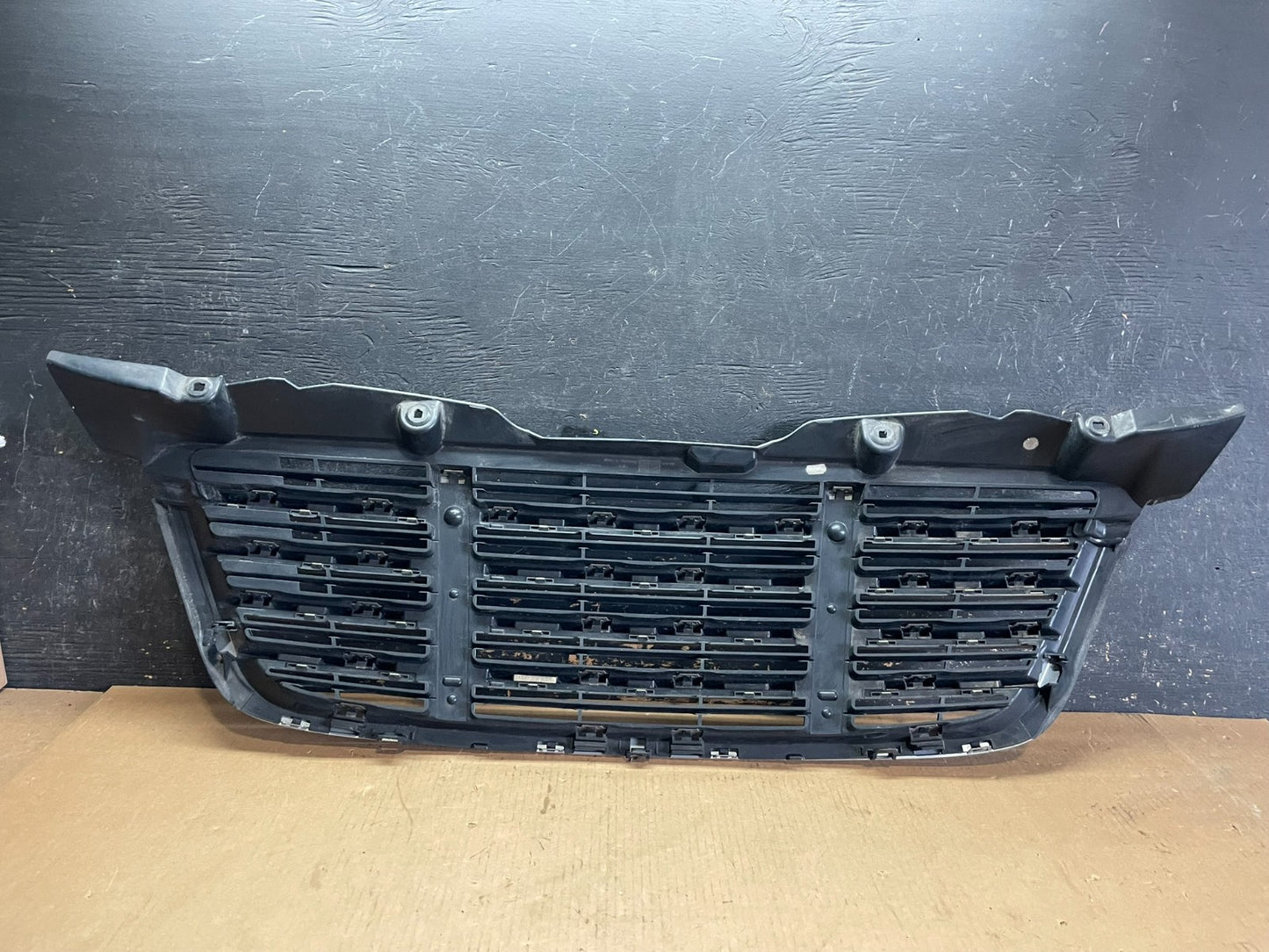 2009 to 2011 Freightliner Sprinter Front Upper Chrome Grill Grille aa2224 DG4