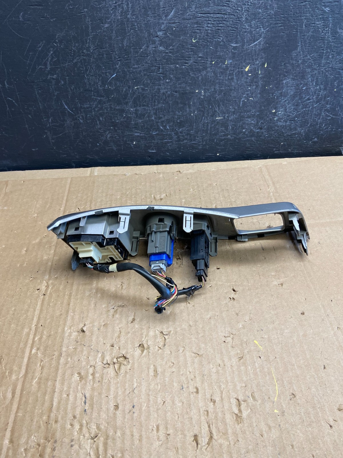 2012-2016 Toyota Prius V Shifter Bezel Trim Parking Push Start ad2318 DG2