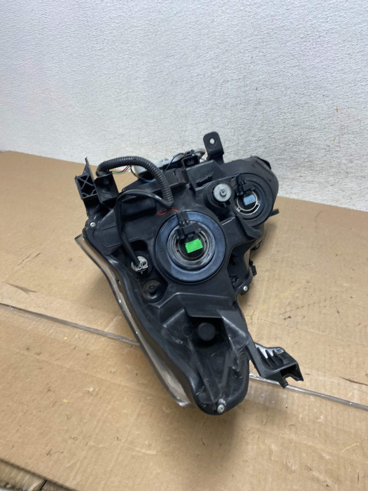 2013 2014 2015 Nissan Altima Right Passenger RH Halogen Headlight TYC AE6890 DW10