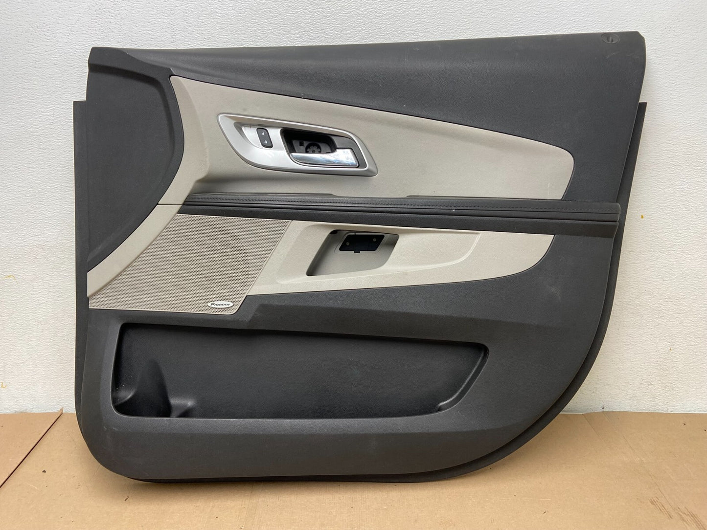 2012 to 2015 Chevrolet Equinox Front Right Passenger RH Door Panel C1230 DG0