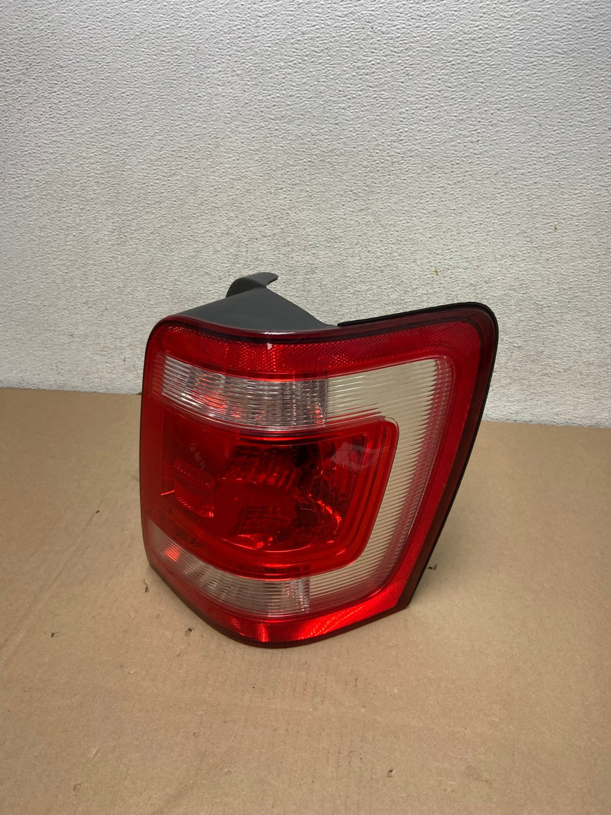 2008 to 2012 Ford Escape Right Passenger RH Side Tail Light AG6631 LK0