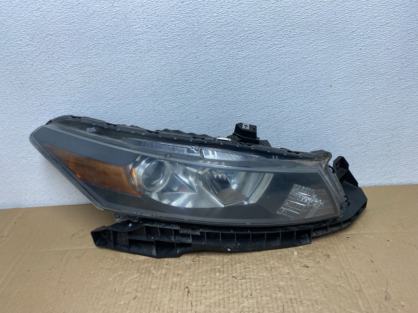 2008 to 2012 Honda Accord Coupe Right RH Side Headlight OEM AC3908 DW0