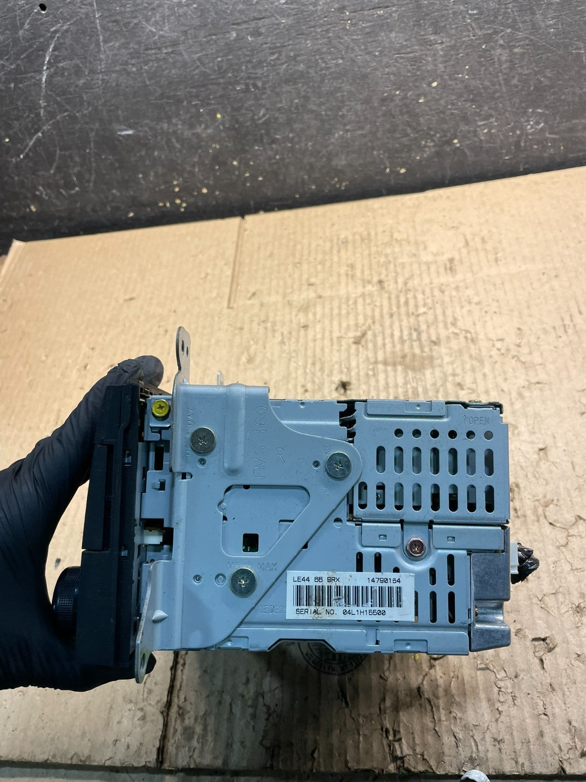 2006 Mazda MPV Stereo AM/FM Radio CD PLAYER OEM V8847 DG2