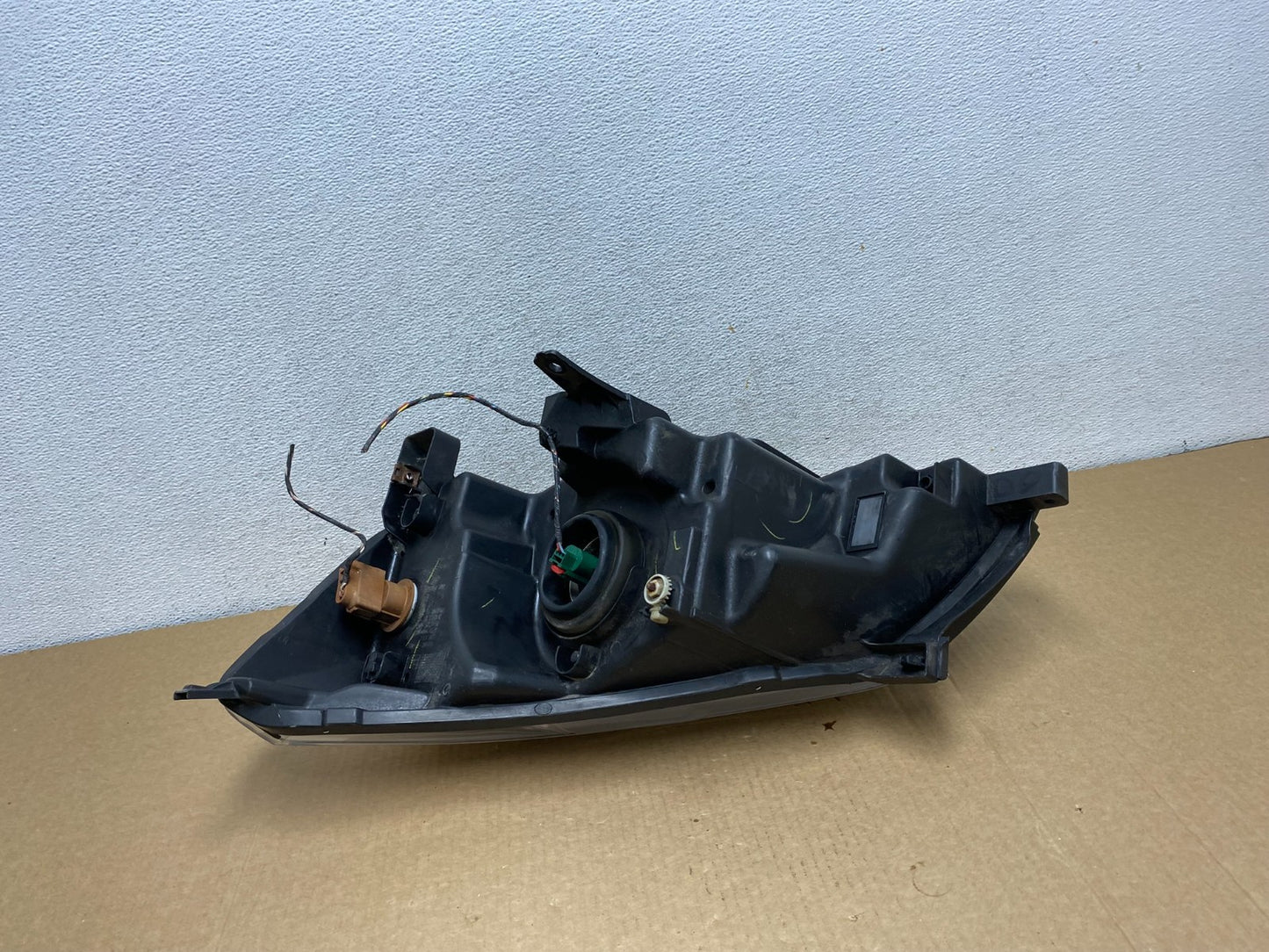 2013 to 2021 Nissan NV200 Right Passenger RH Halogen Headlight AG1988 DW7