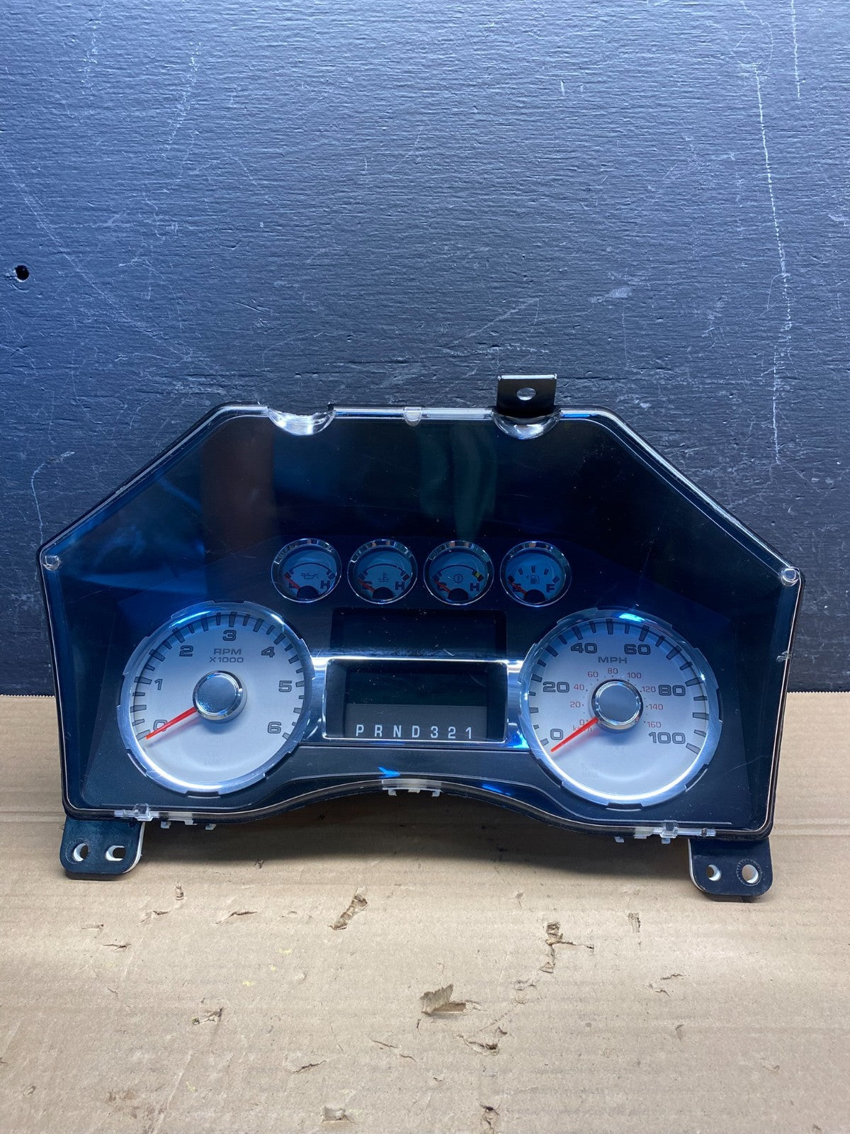 2008 to 2010 Ford F250 SD Super Duty Speedometer Cluster Gauge AD95390