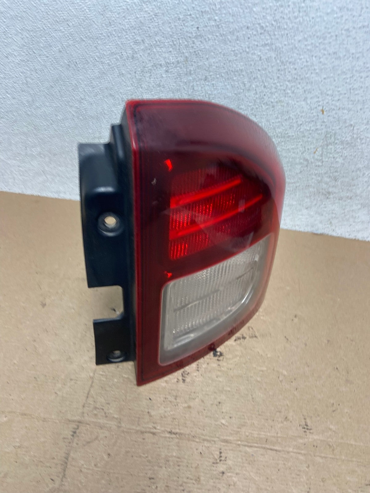 2014 - 2017 Jeep Compass Right Passenger Side Tail Light AF4618 LK2