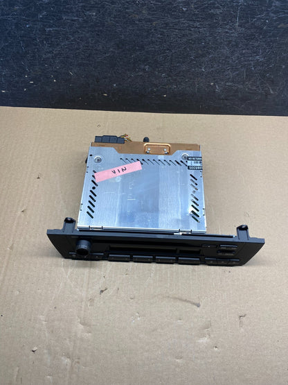 2007-2010 BMW X3 Radio Stereo CD Player Receiver AM/FM Audio Unit AH7410 DG3
