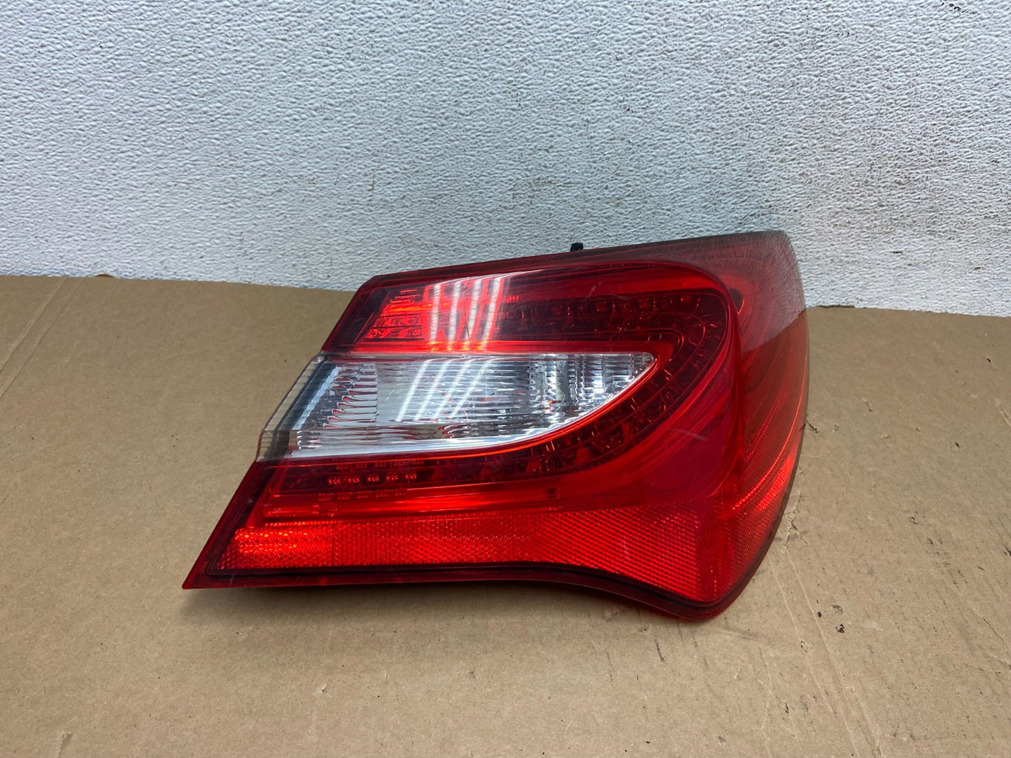 2011-2014 Chrysler 200 Sedan Right Passenger Side RH Tail Light AD7910 LK2
