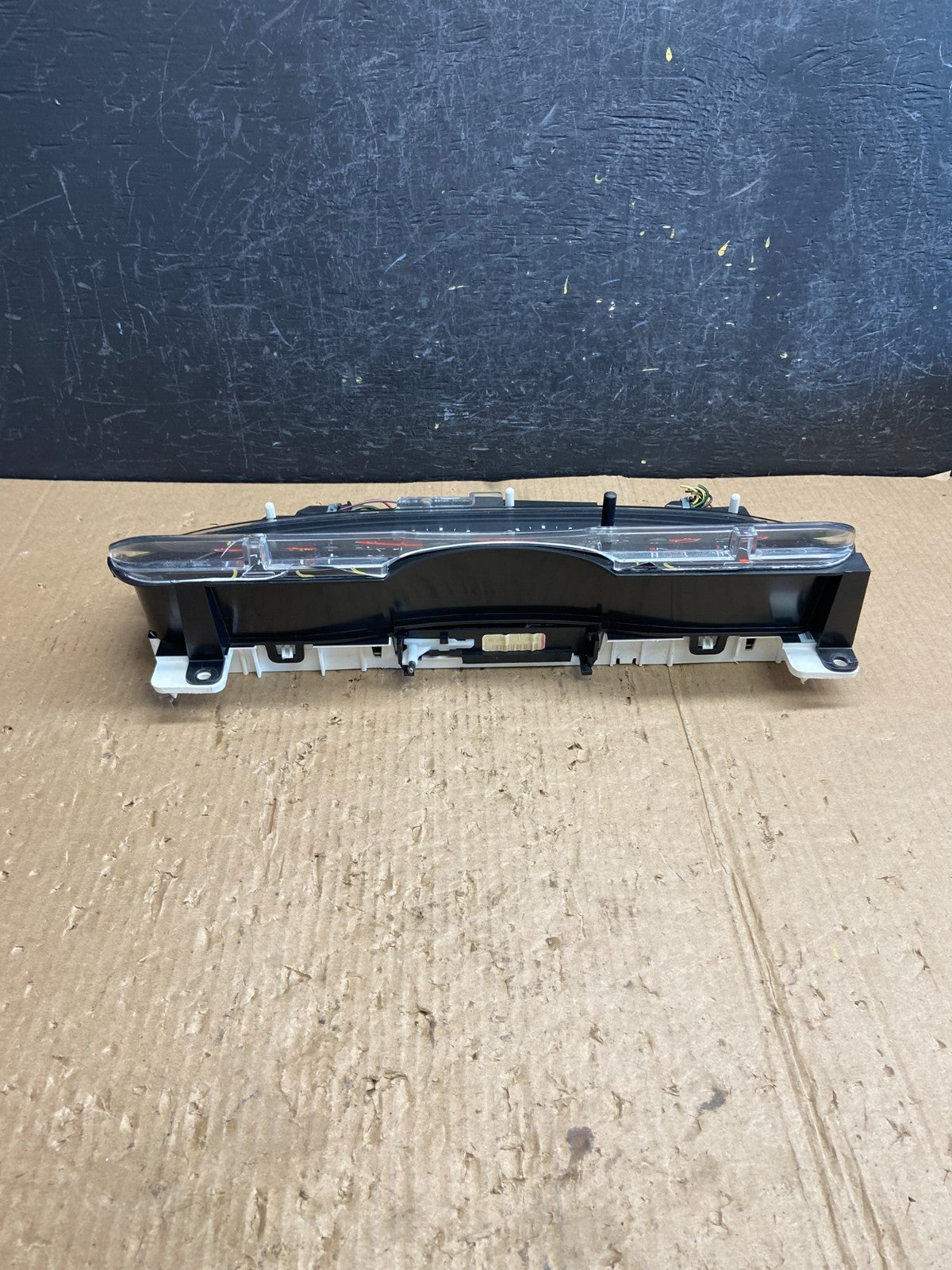 2004 to 2007 Ford E150 E250 E350 Gauge Speedometer Cluster AE4319 DW7