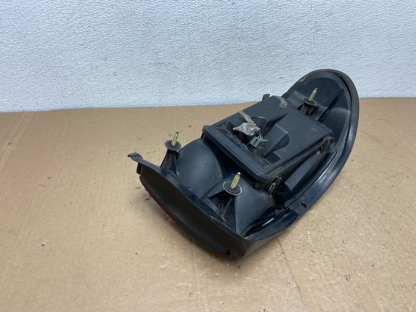 1997 to 2003 Chevrolet Malibu Passenger Right RH Side Tail Light AC5880 LK5