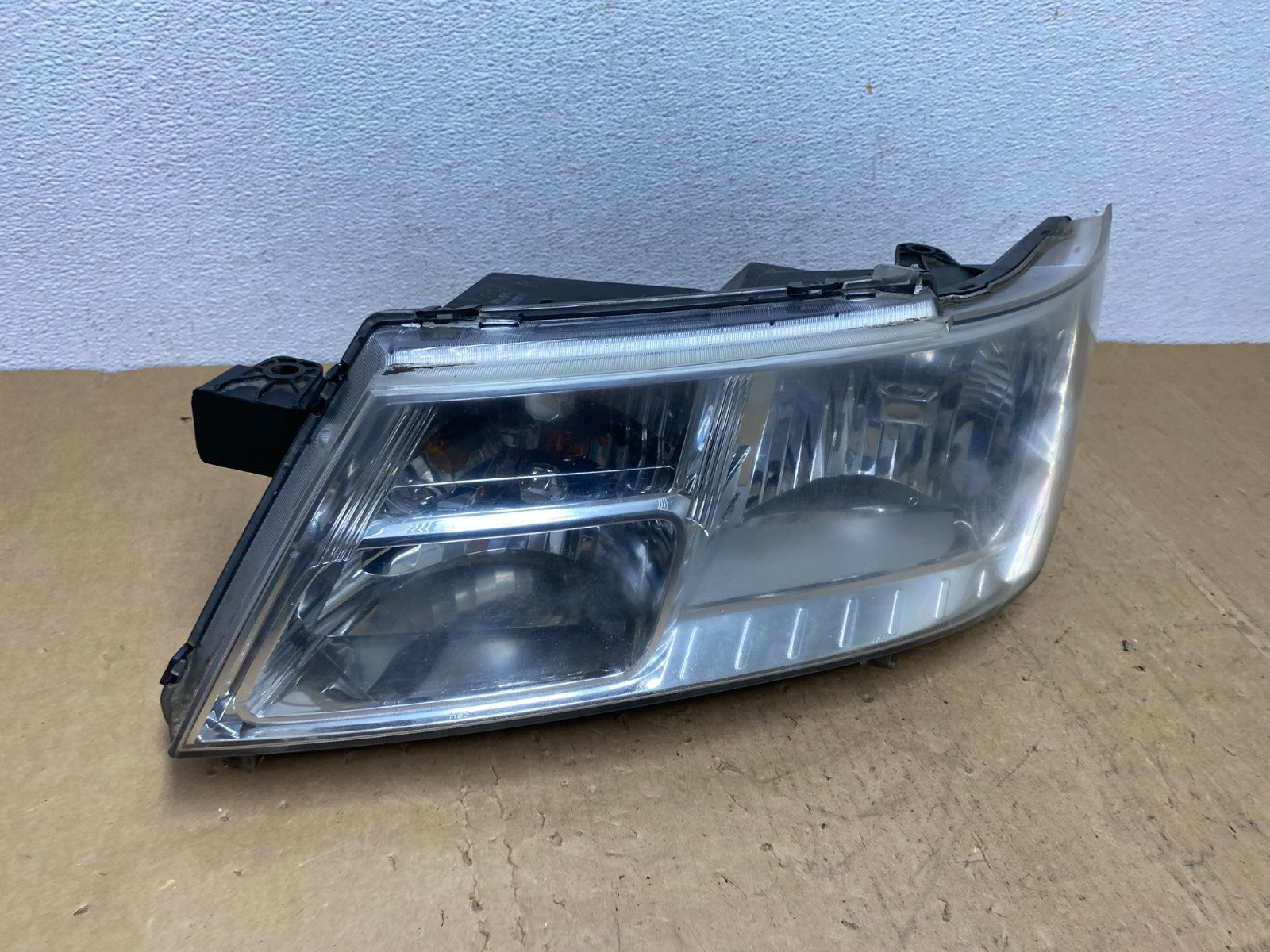 2009 to 2017 Dodge Journey Headlight Left Driver Lh Side Halogen AD1355 DW2