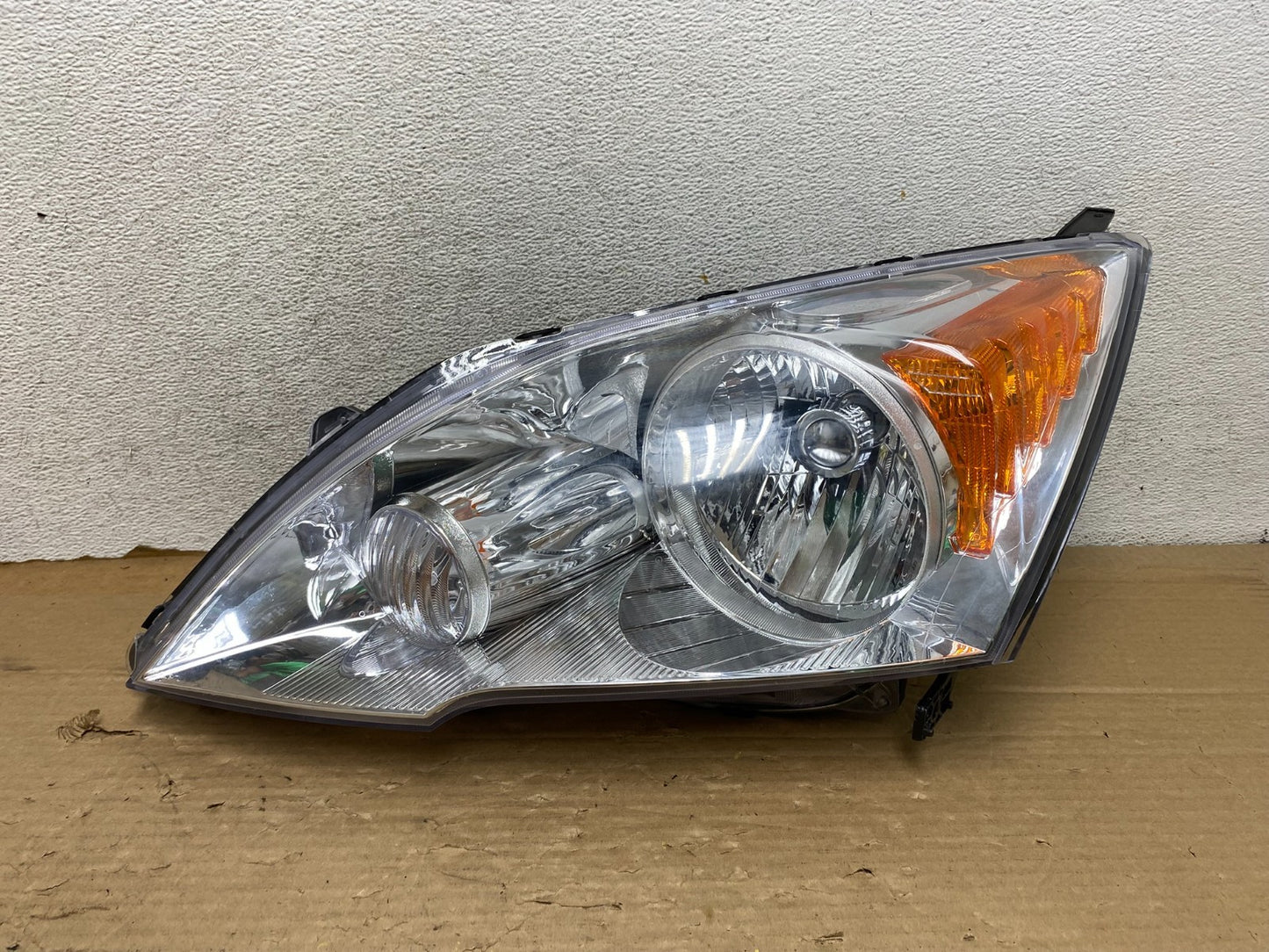 2007 to 2011 Honda CR-V Crv Left Driver LH Side Headlight Halogen AG8327 DW0