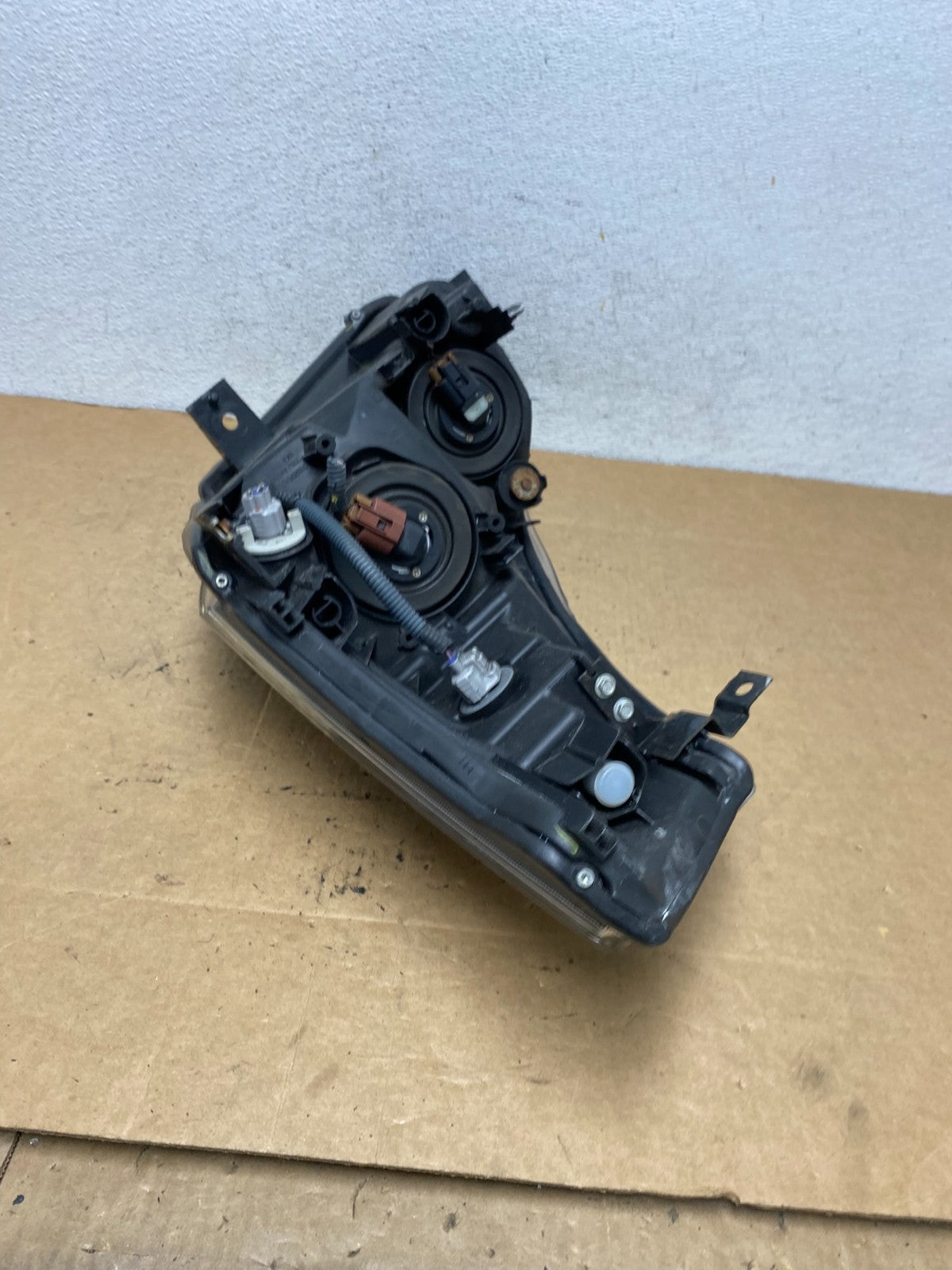 2004 to 2009 Nissan Quest Right Passenger RH Black Headlight AD5223 DW6