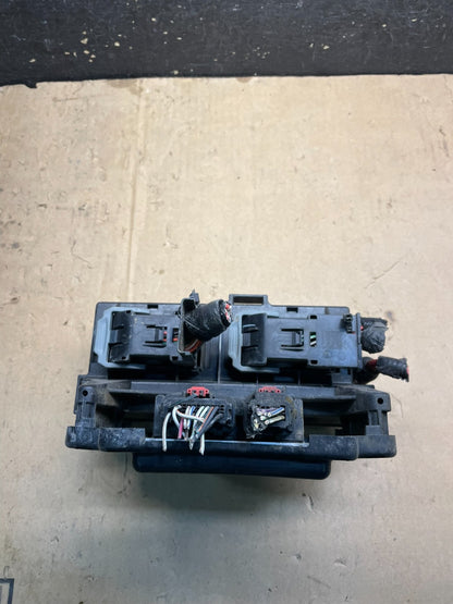 2005 Jeep Grand Cherokee Integrated Power Fuse Box Relay 04692071AB W7262 DG6