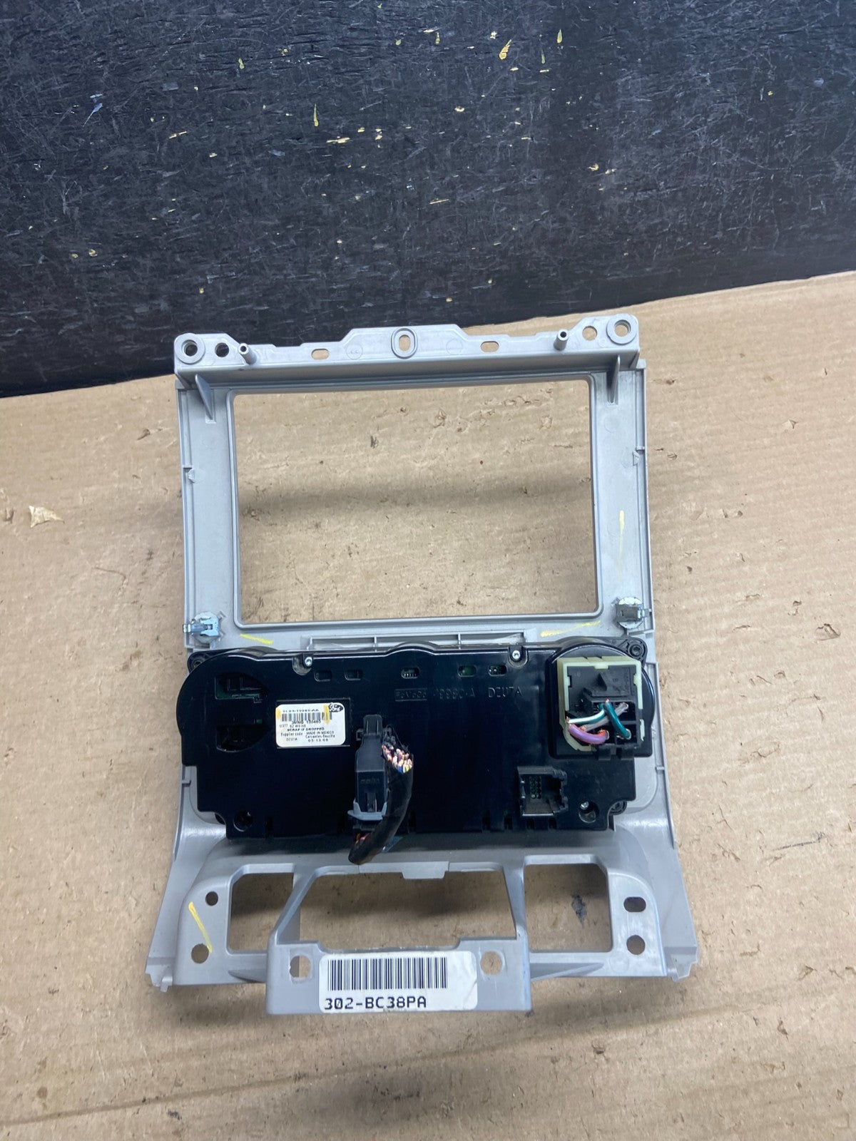 2009 to 2012 Ford Escape Mariner Heater Climate Radio Control Bezel Oe ah5373 DG5