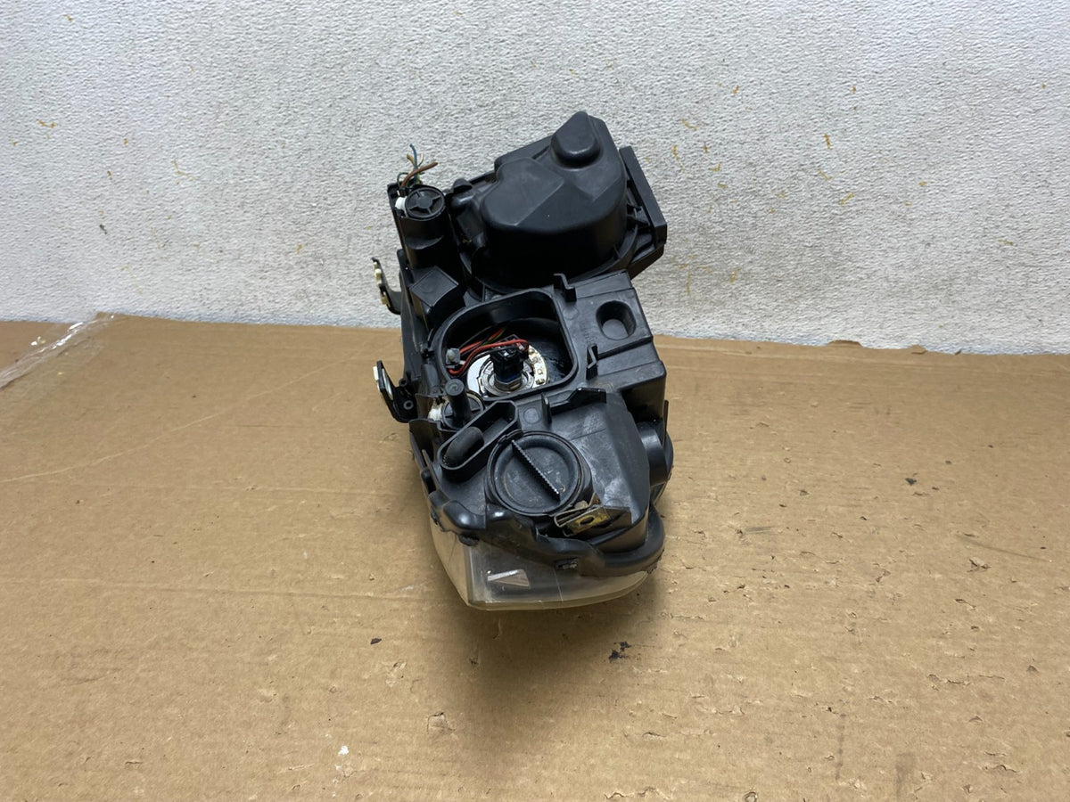 2009-2011 Bmw 3 Series 328i 4/D Sedan Left Driver Headlight Halogen AH8882 DW6