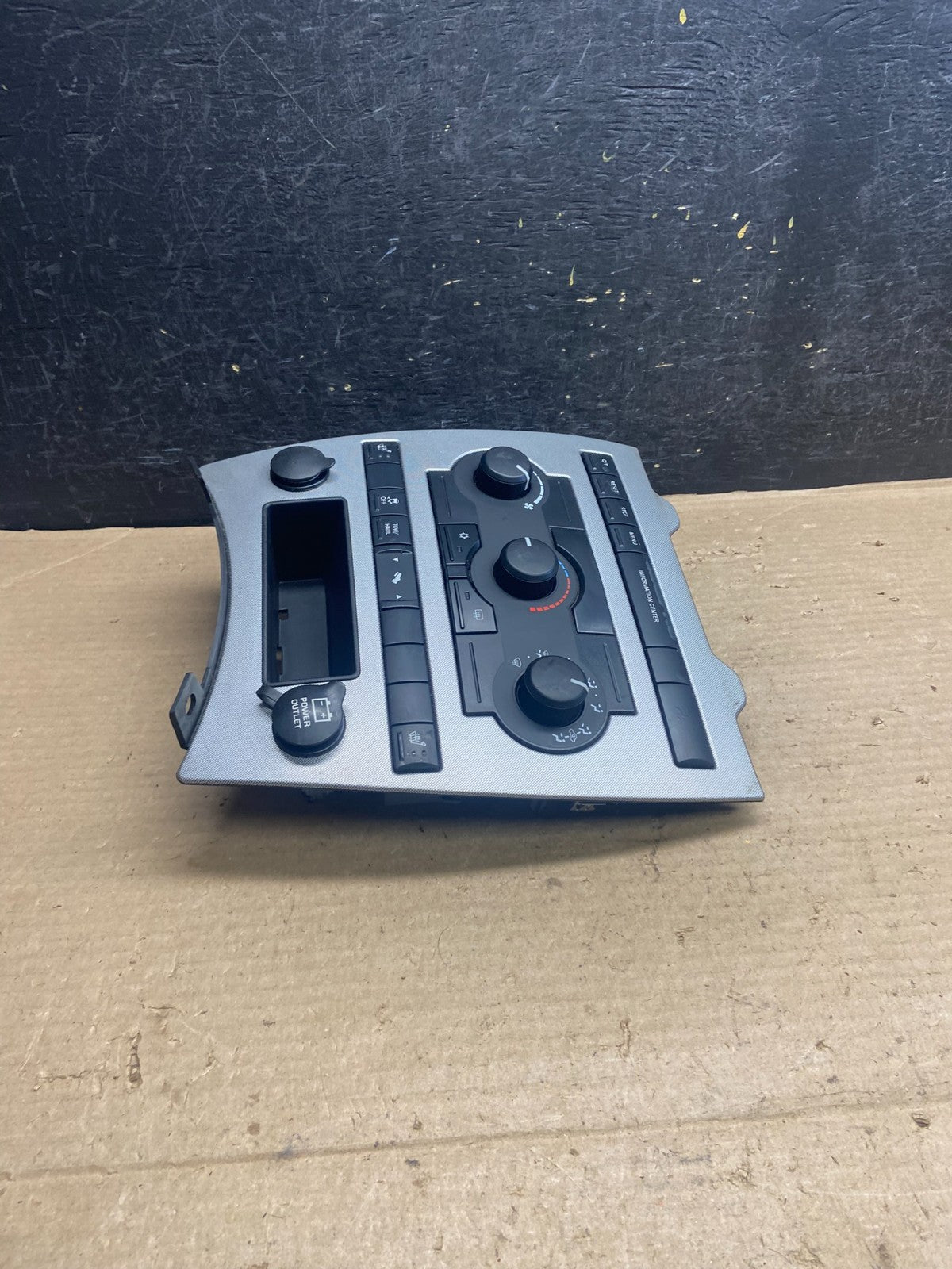2005 2006 2007 Jeep Commander Grand Cherokee A/C Climate Control Bezel ah5312 DG2