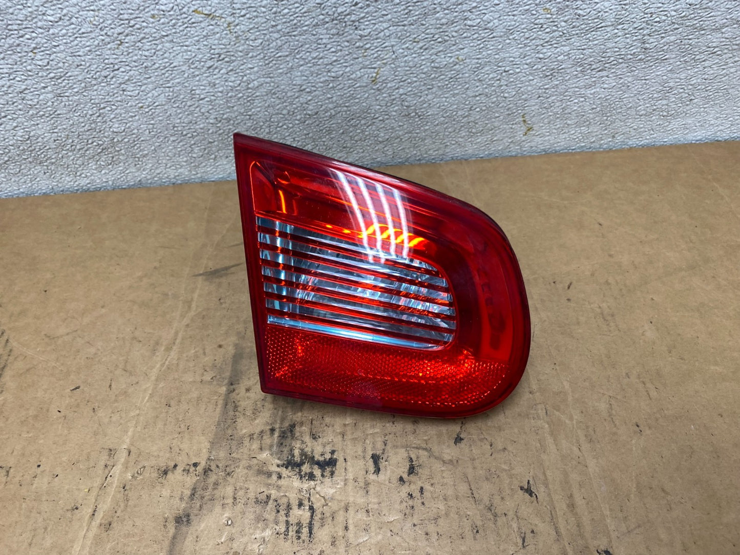 2007 - 2011 Volkswagen Eos Left Driver Tail Light Inner T2090 DW0