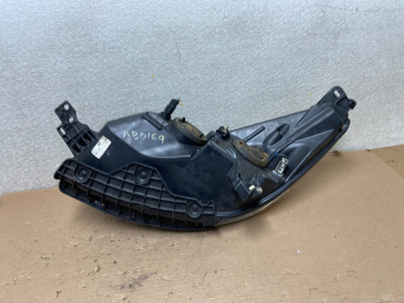 2013 - 2016 Ford Escape Headlight Right Passenger RH Side Halogen AB0169 DW7