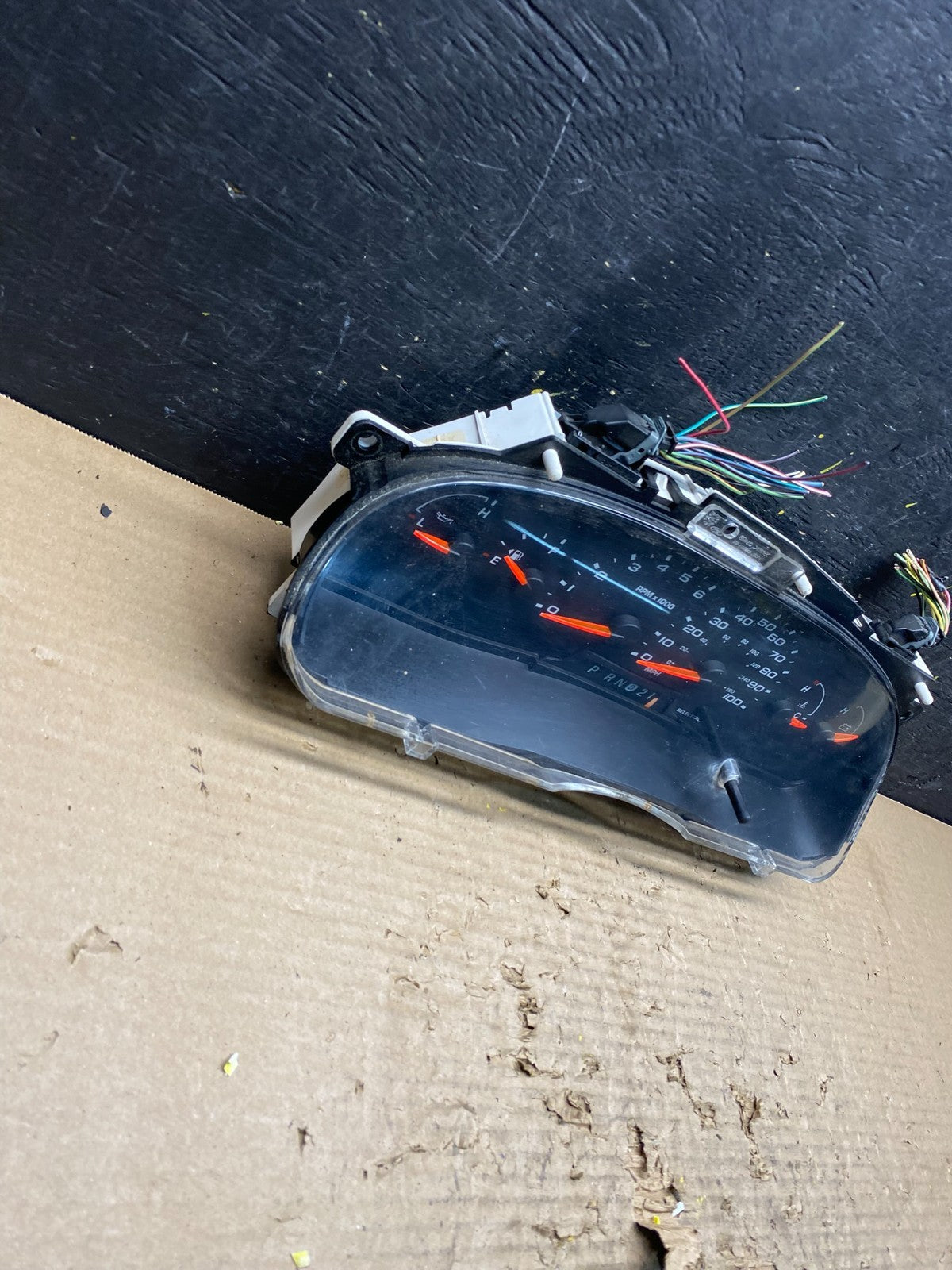 2004 to 2008 Ford E350 Gauge Speedometer Cluster s9160 DG1