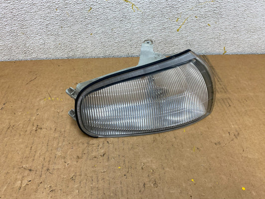 1992 to 1994 Toyota Camry Right Passenger RH Side Turn Signal Oem N6194 DW0