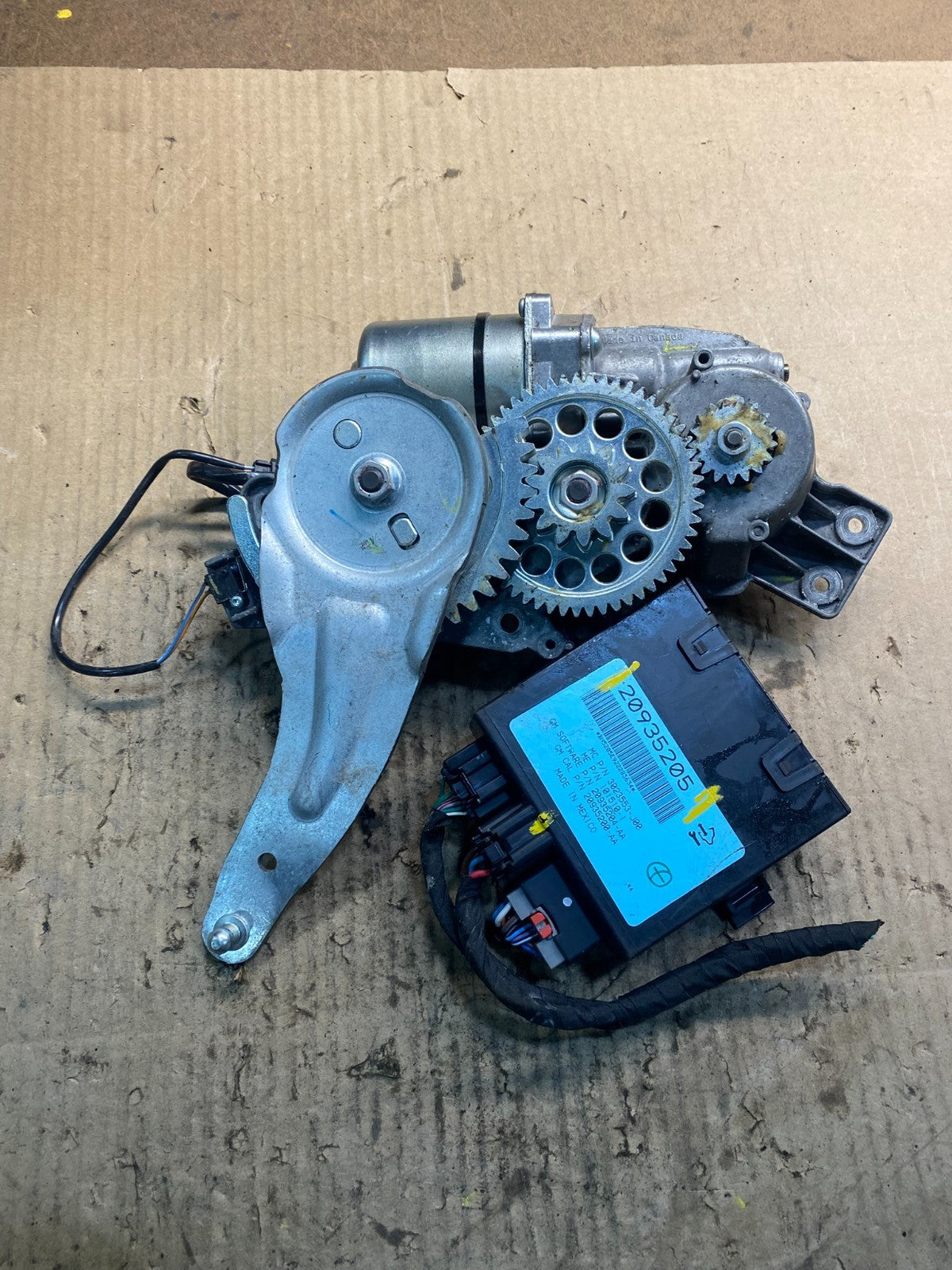 2009-2012 GMC Acadia Power Motor Liftgate Tailgate Control Module Z5035 DG5