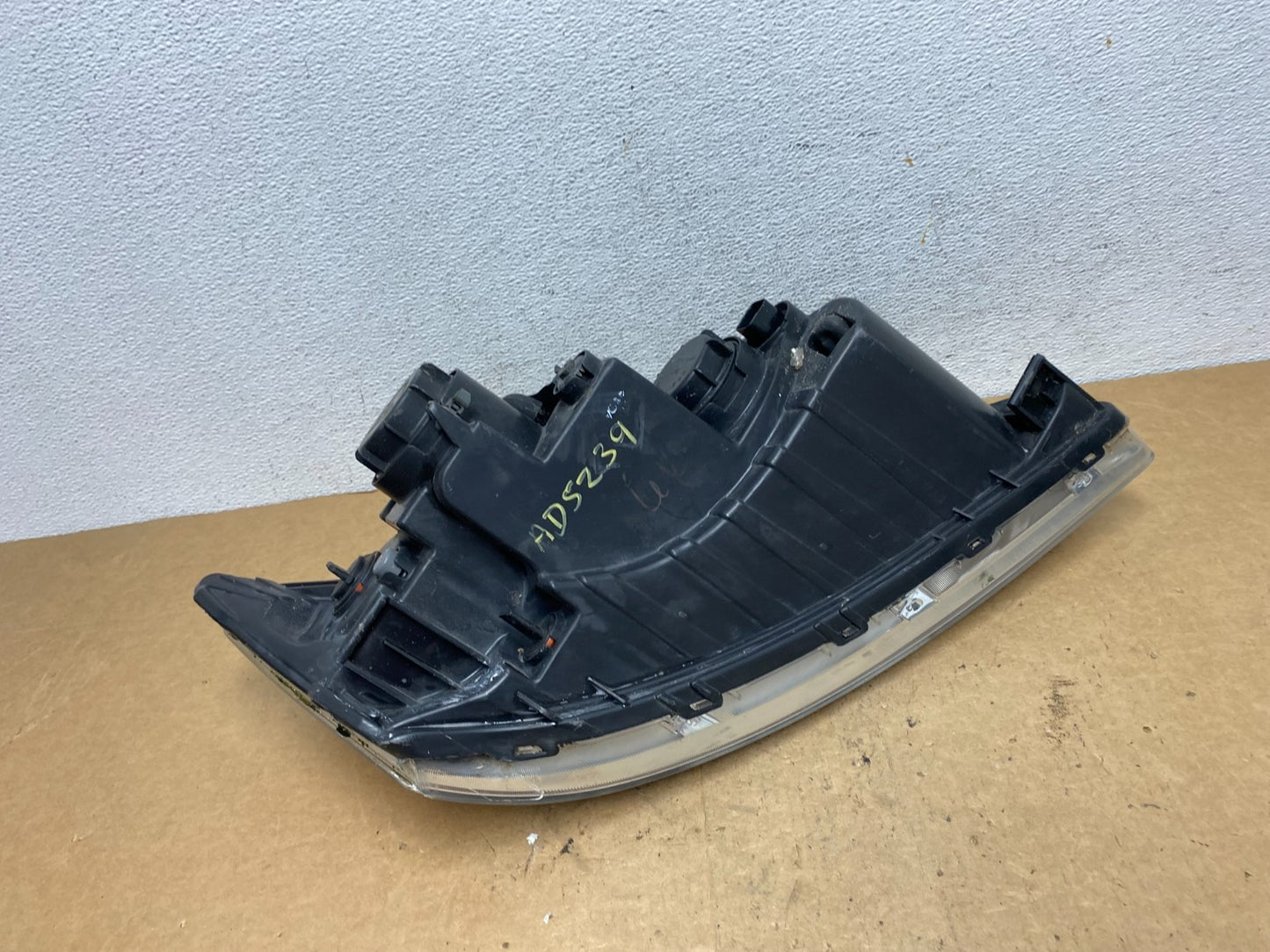 2009 - 2010 Hyundai Sonata Left Driver LH Side Headlight Halogen AD5239 DW8