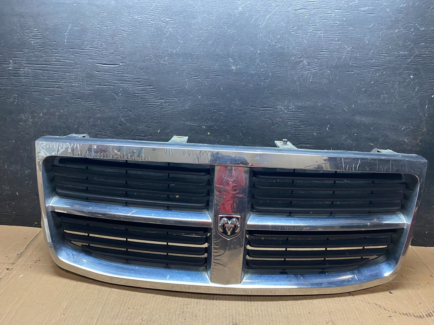 2007 2008 2009 Dodge Durango Front Upper Grill Grille U6391 DG0