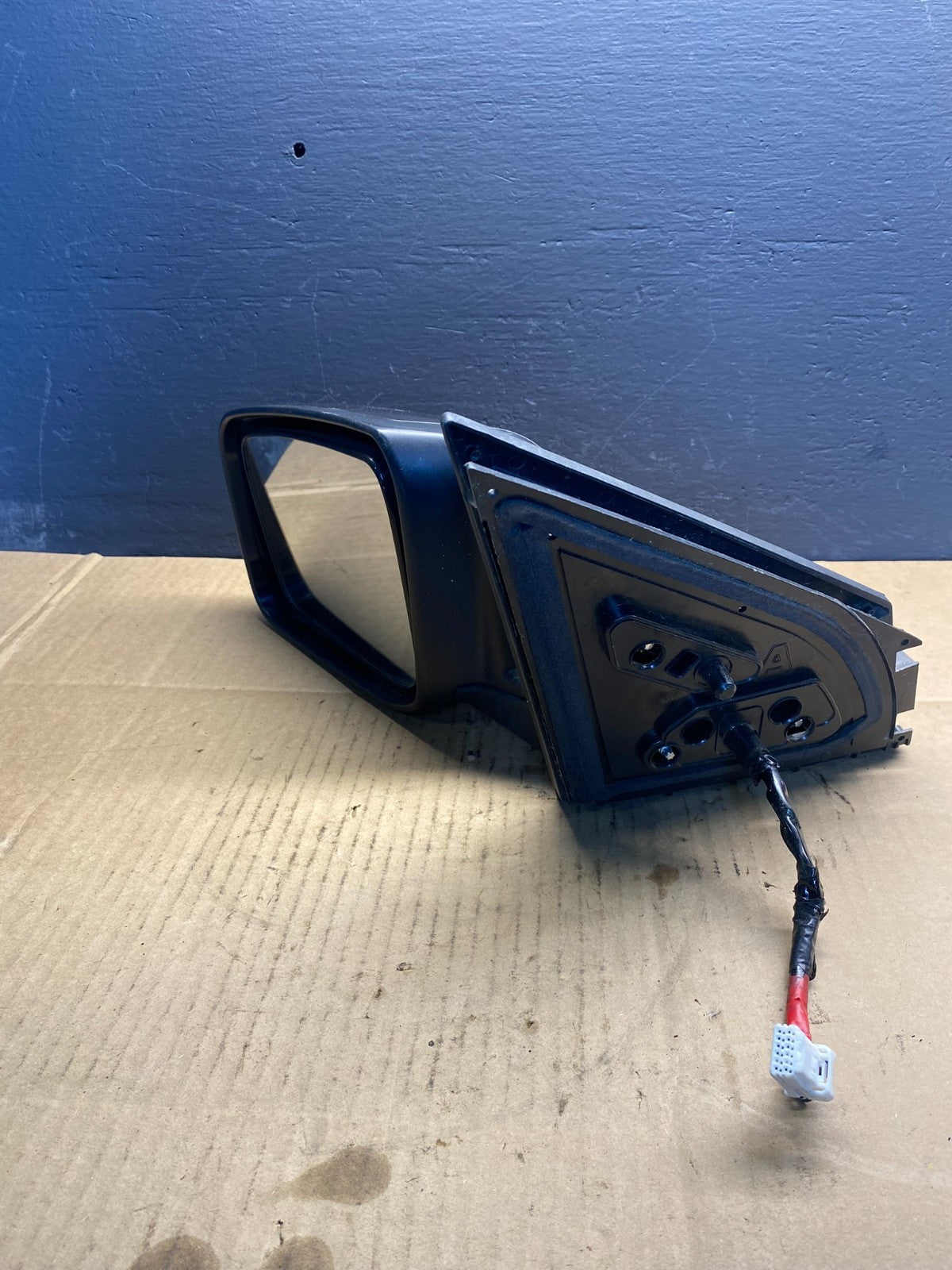 2011 to 2013 Nissan Rogue Left Driver Side Door Mirror with Camera AB743210
